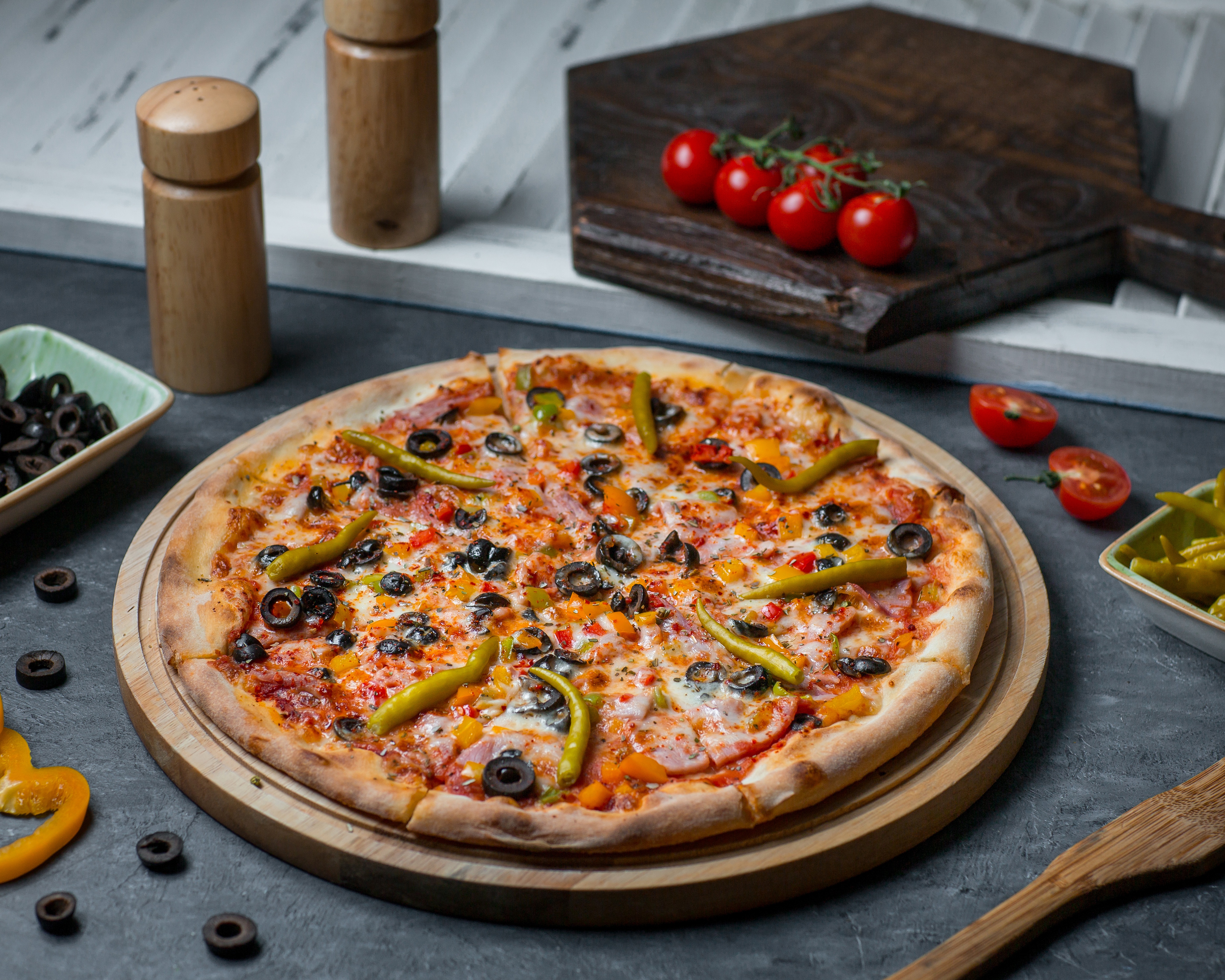 я хочу пиццу с перцем луком пепперони и оливками фото 91