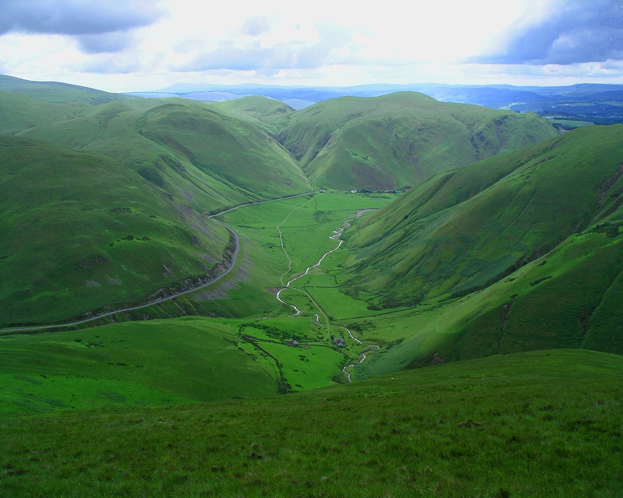 Зеленые холмы Шотландии