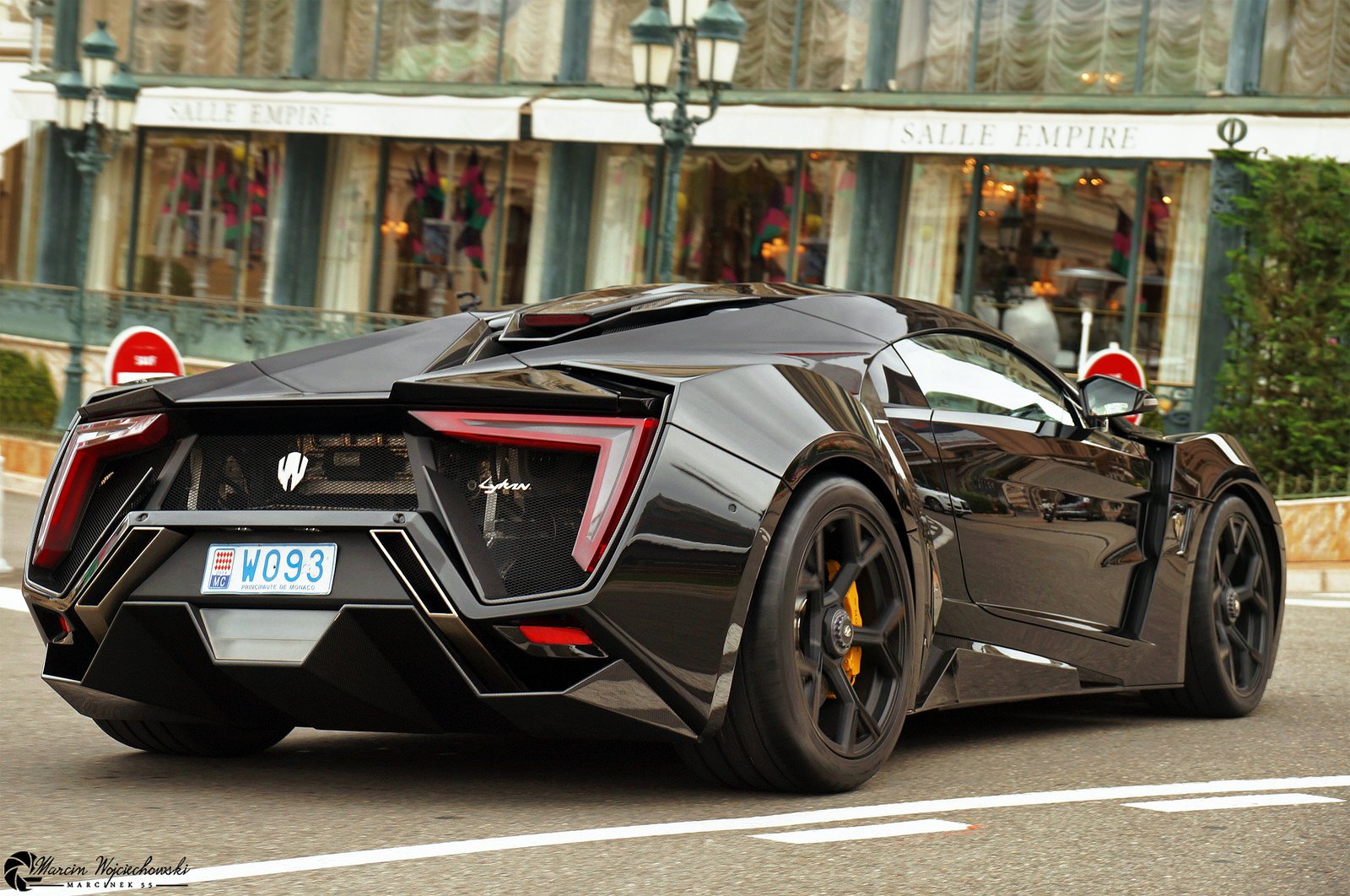 2014 W Motors Lykan Hypersport