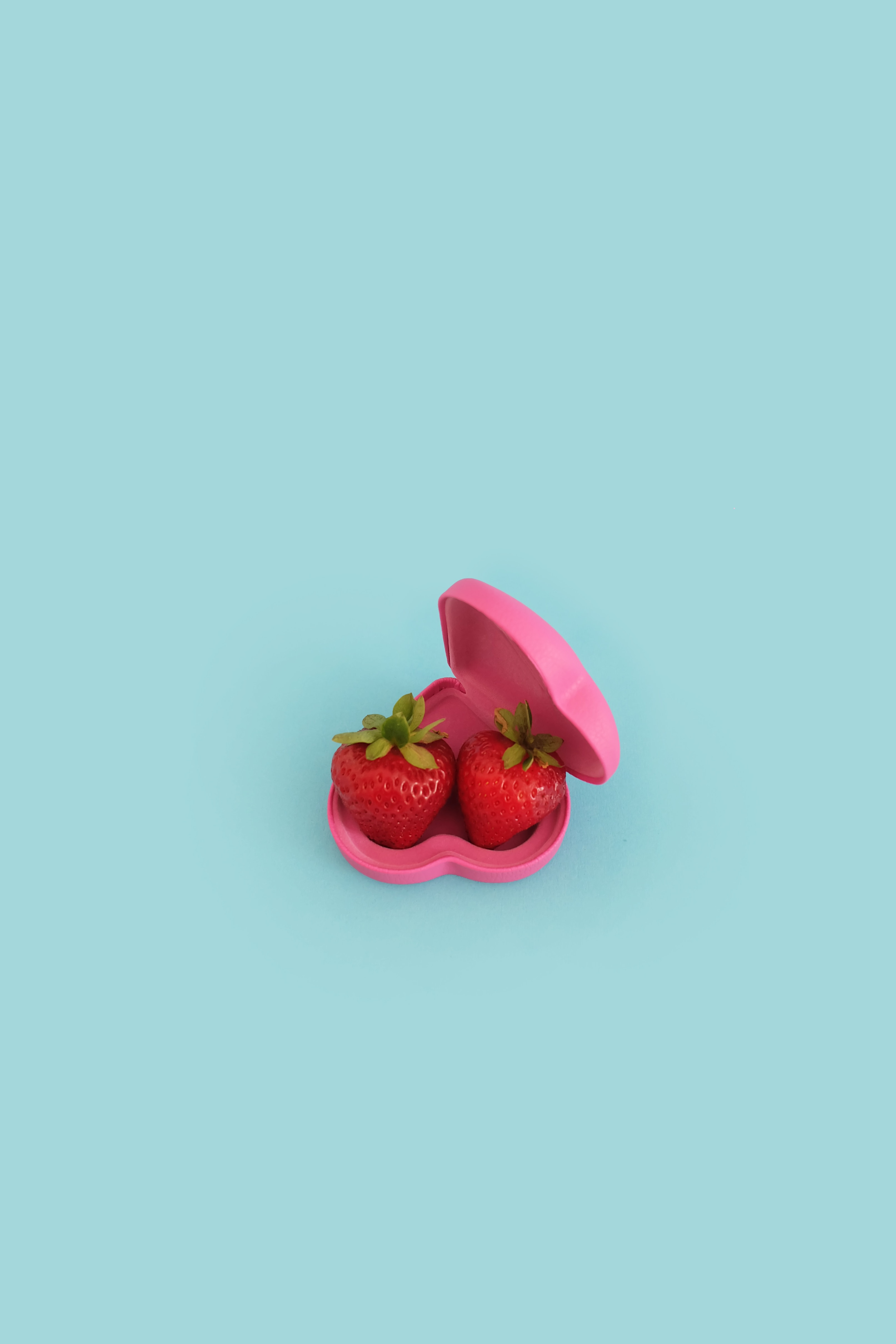 Download mobile wallpaper Berries, Strawberry, Heart, Minimalism for free.