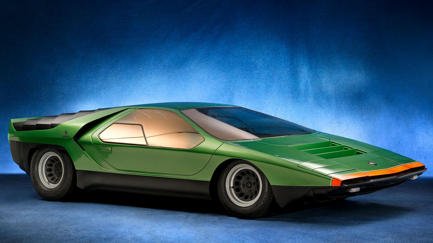 Концепт старый. Alfa Romeo Carabo 1968. Alfa Romeo Carabo. Alfa Romeo Carabo 1968 Concept car. 1968 Alfa Romeo Carabo Bertone.