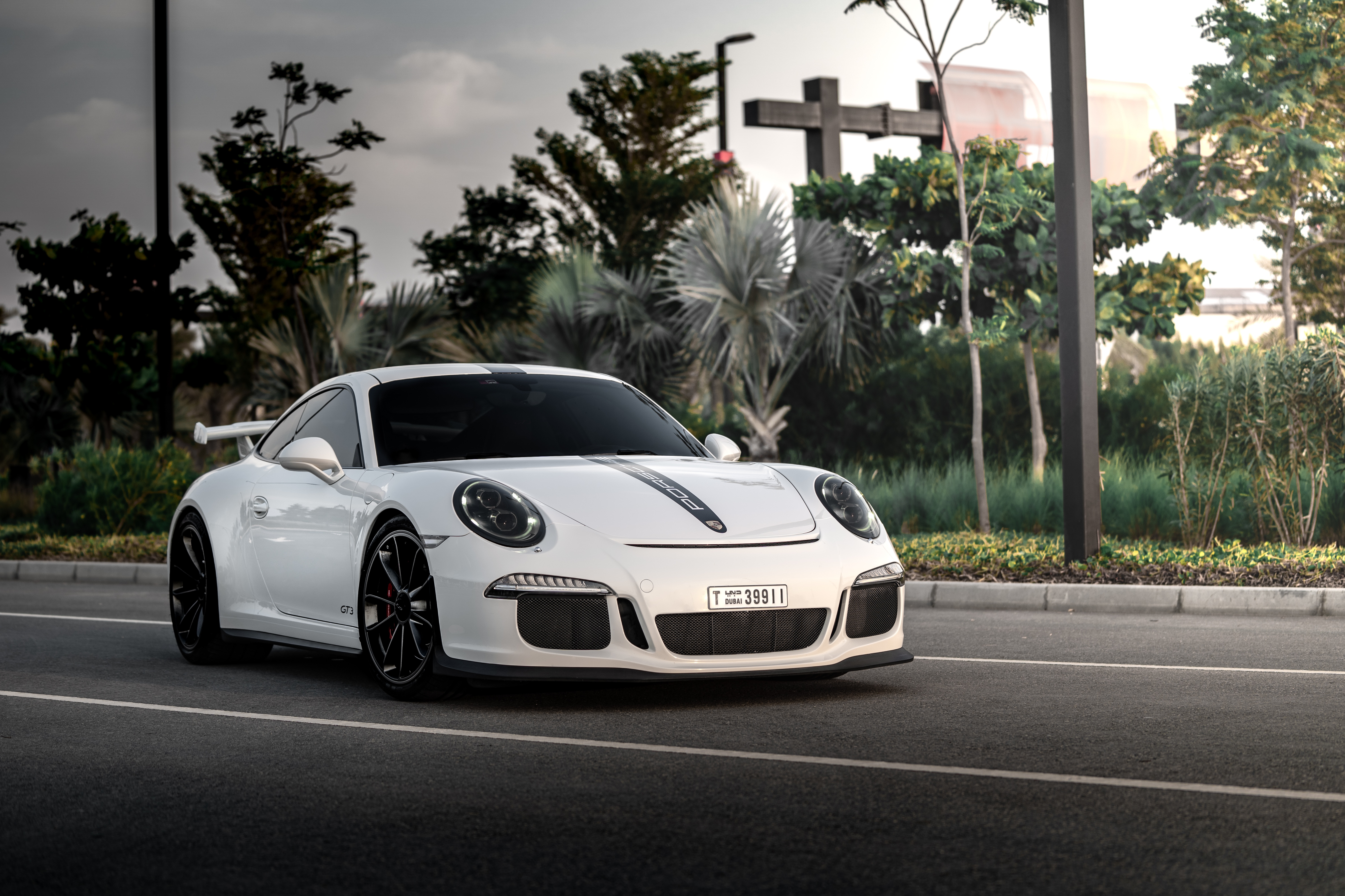 Porsche 911 белый
