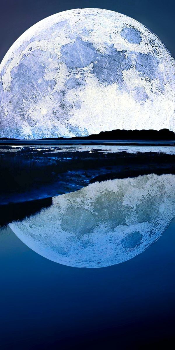 Красивая луна ответ. Луна. Огромная Луна. Очень большая Луна. Красивая Луна.