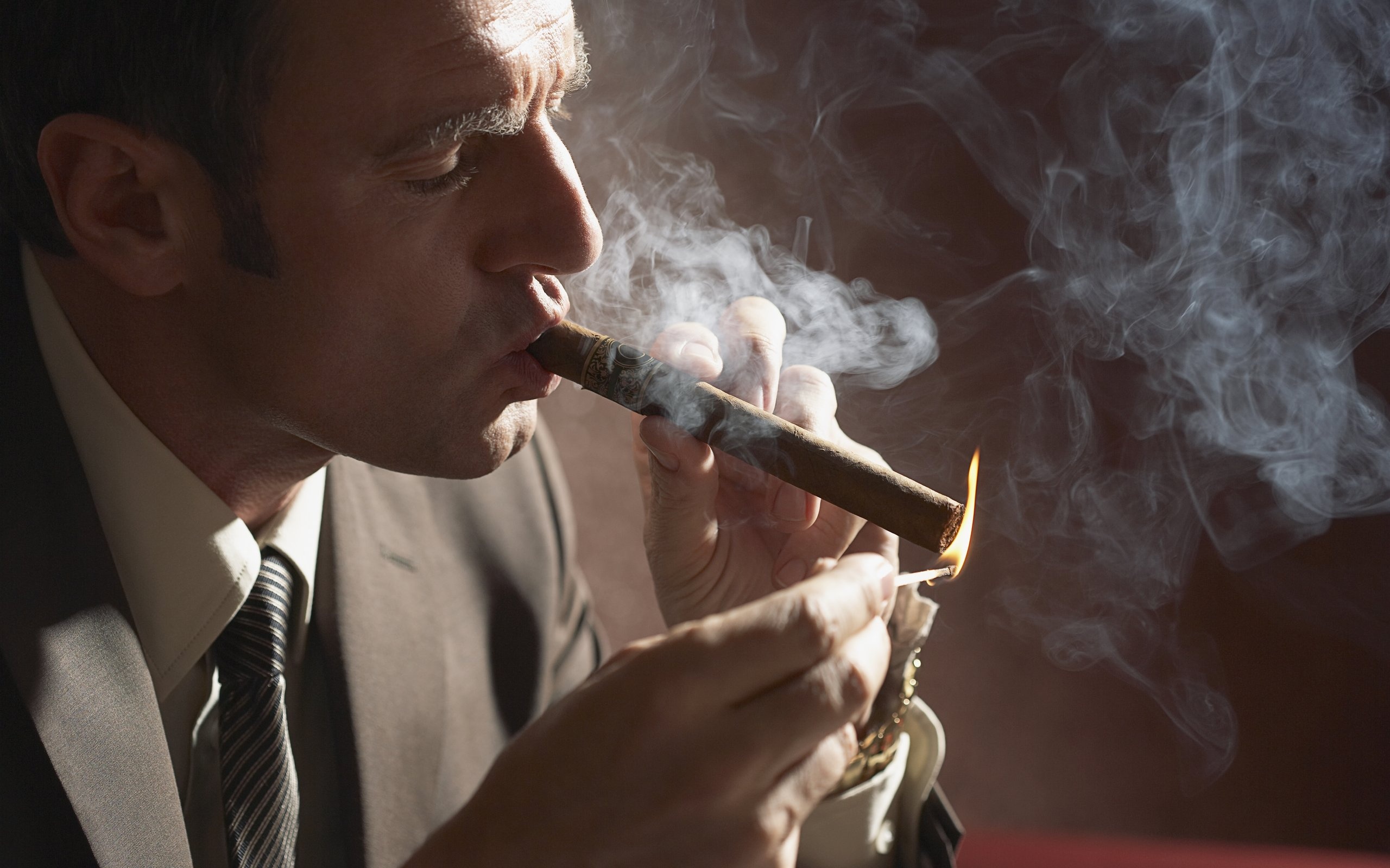 Download mobile wallpaper Men, Smoking, Mood, Cigar for free.