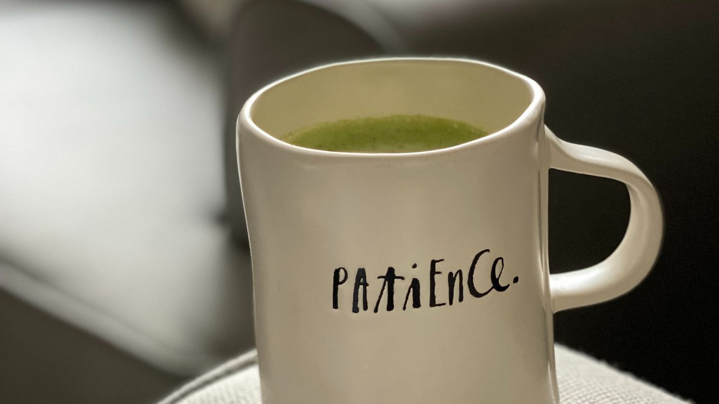 Чаша слов. Чашка с надписью Cup. Кружка со словами. Карточки слово чашка Cup. Красивая надпись на чашке чая.