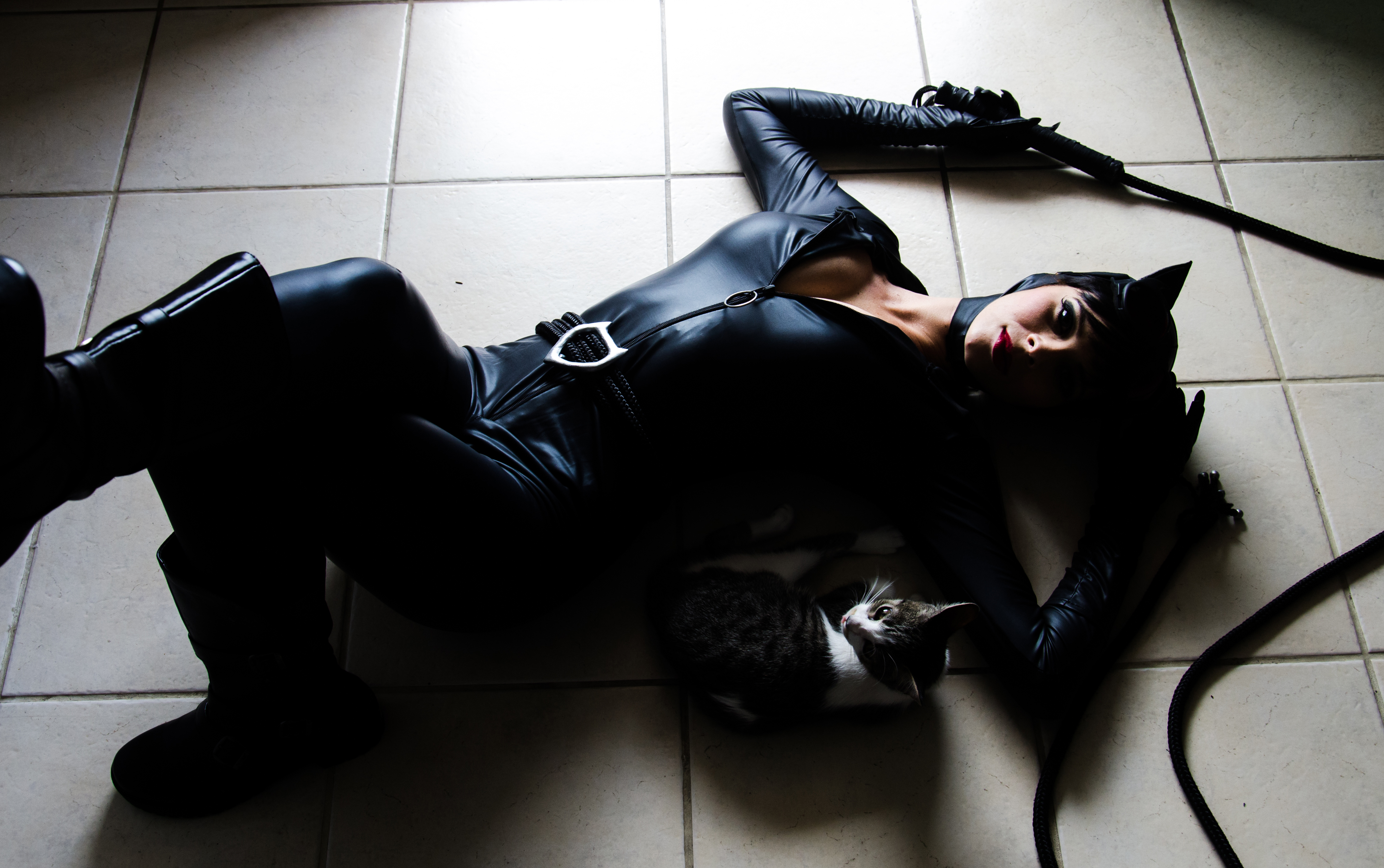 Download mobile wallpaper Catwoman, Women, Cosplay for free.