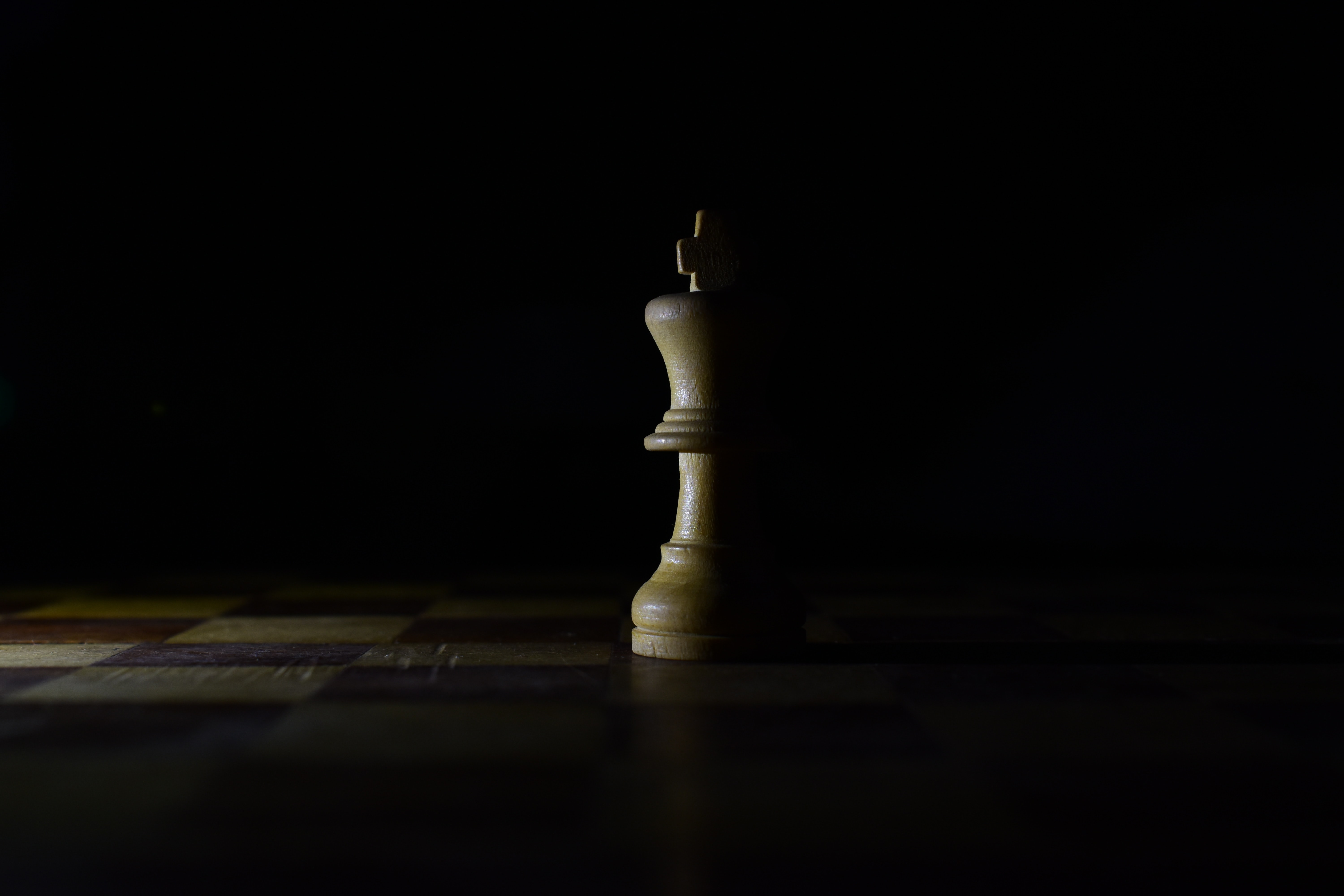 chess, shadow, king, dark, figure, game, board wallpaper for mobile