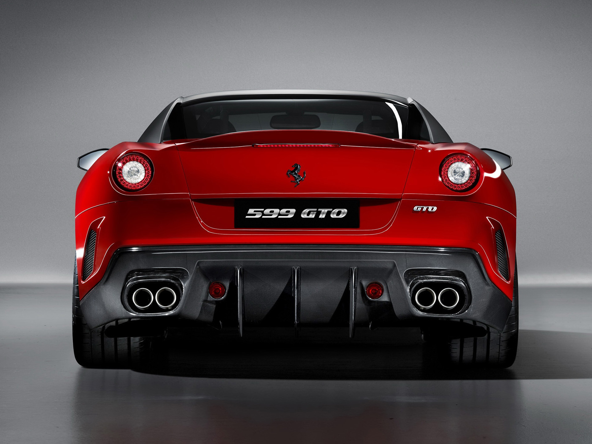 Ferrari 599 красная