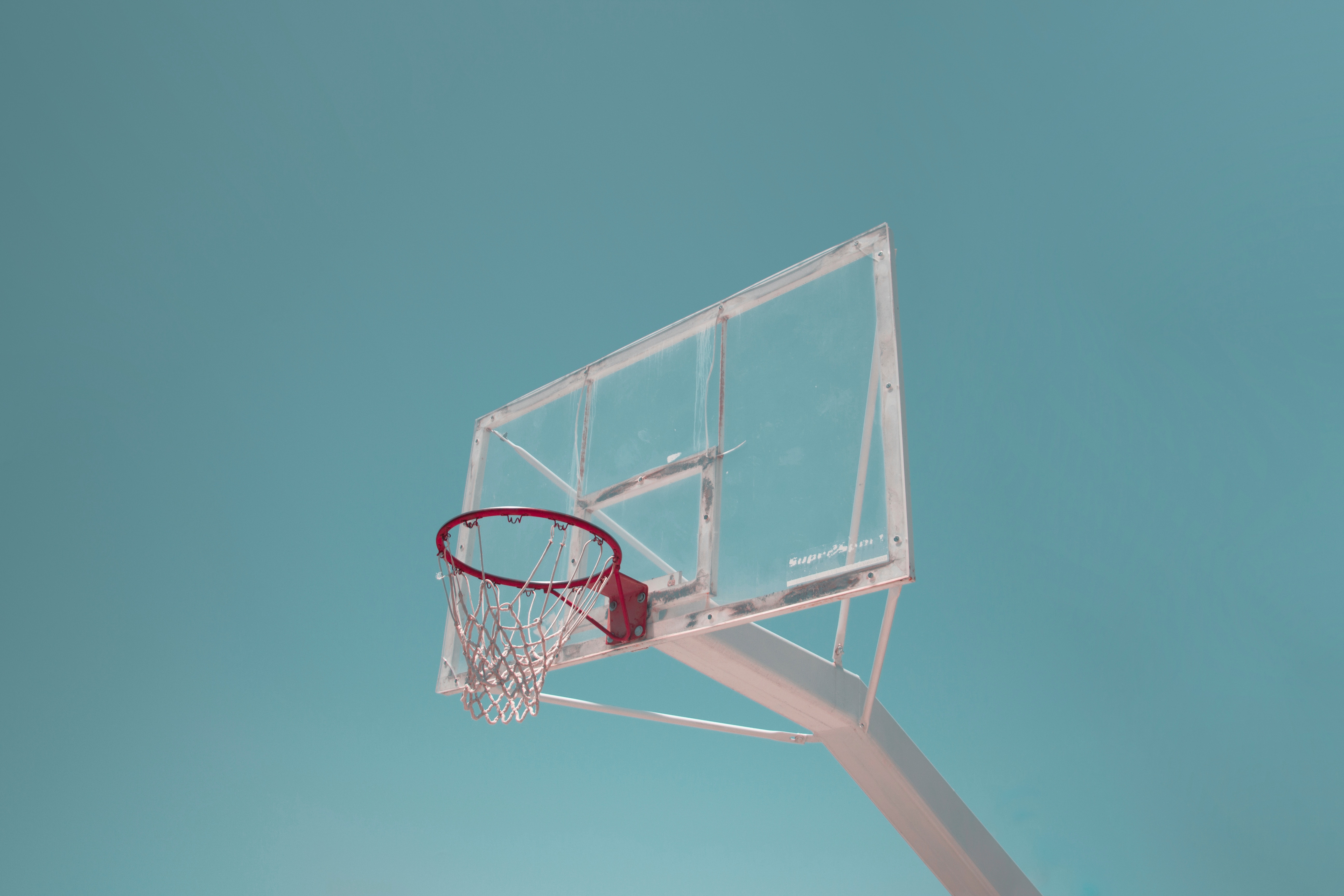 121416 скачать обои минимализм, баскетбольное кольцо, баскетбол, баскетбольная сетка - заставки и картинки бесплатно