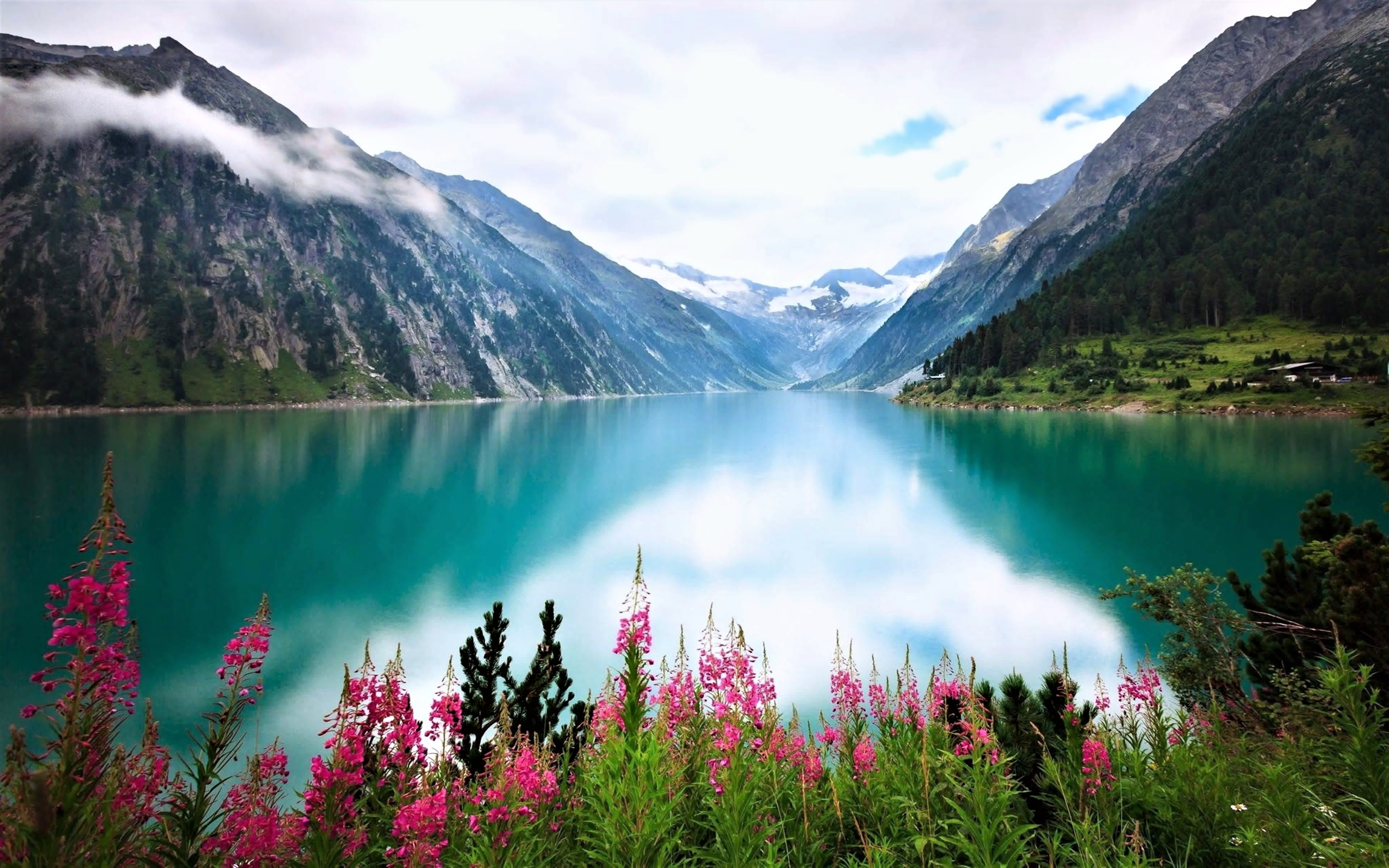 Красивые виды озера. Озеро Шлегайс Австрия. Озеро Элизабет Австрия. Швейцария манзаралари. Долина Циллерталь озеро.