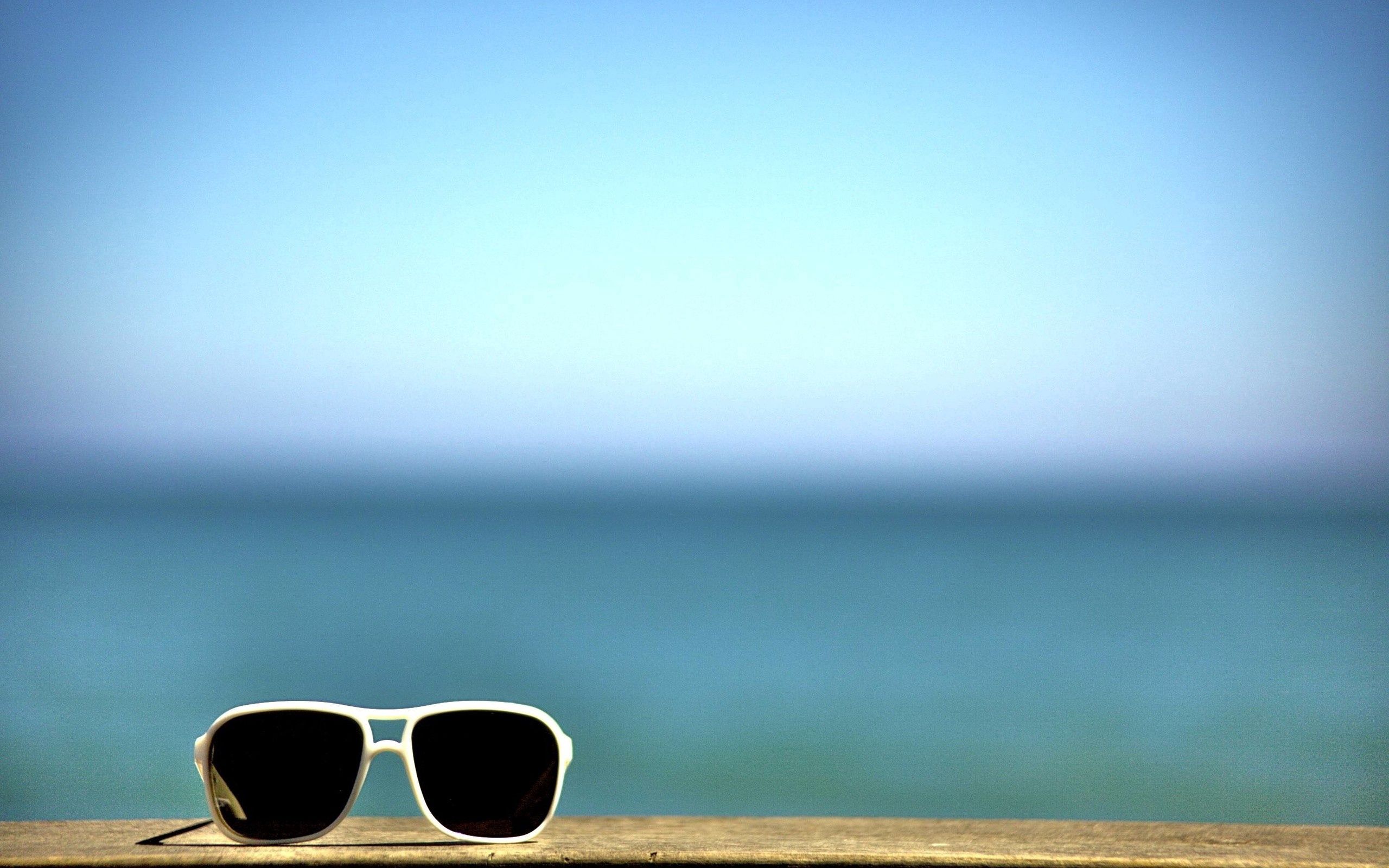 Handy-Wallpaper Sonnenbrille, Sonnenbrillen, Sky, Minimalismus, Hintergrund kostenlos herunterladen.
