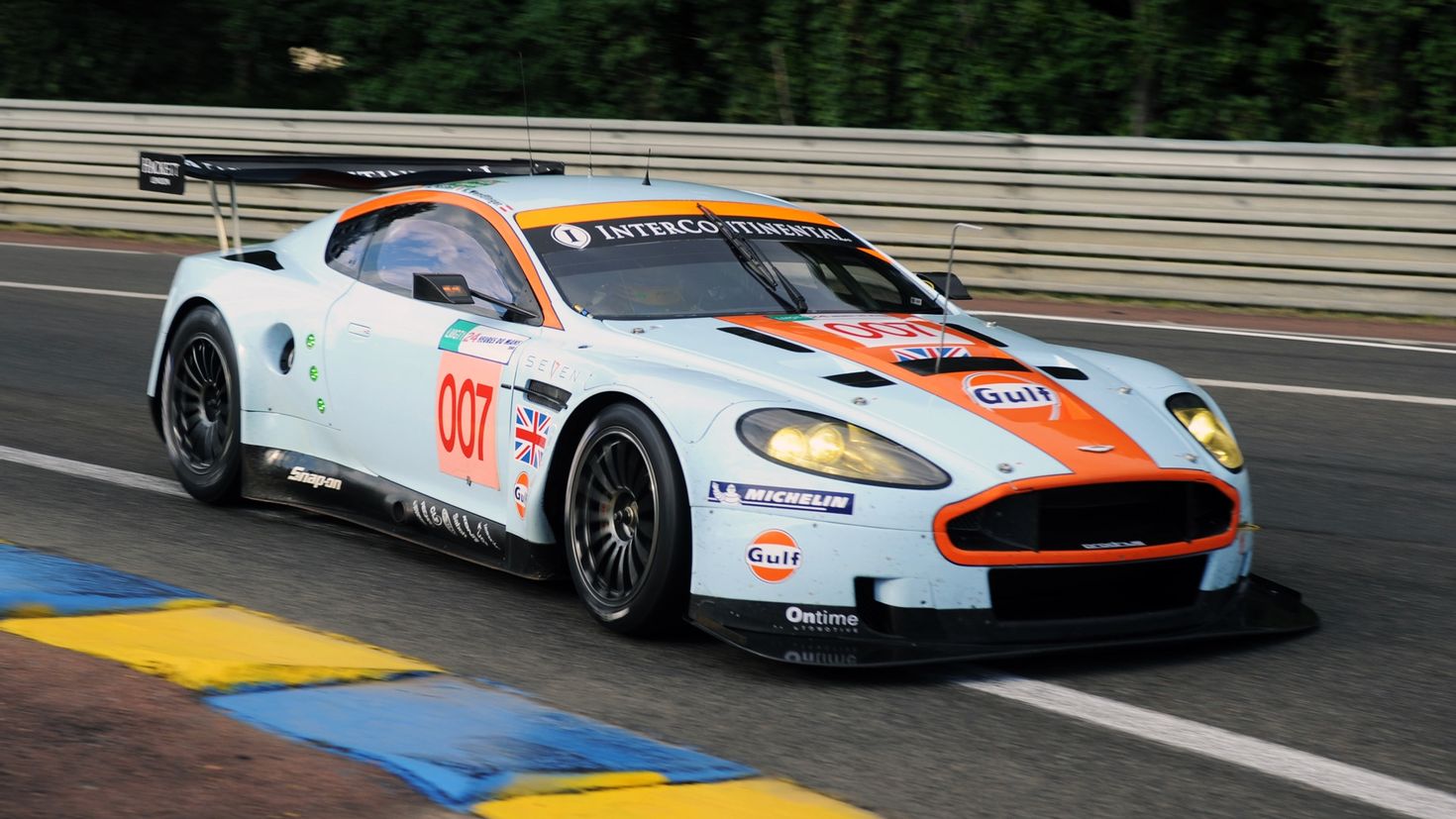 Aston Martin Gulf