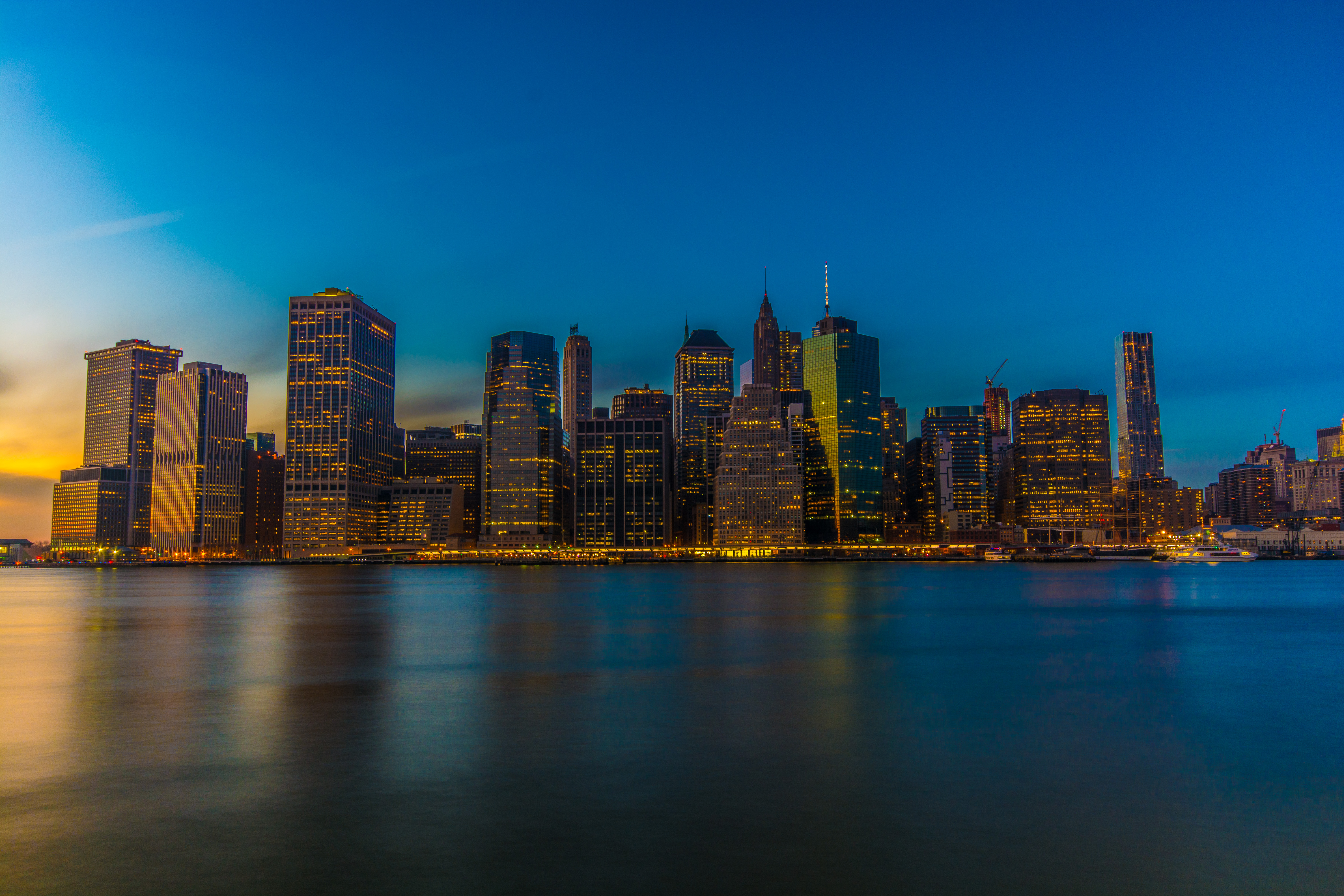 Descarga gratuita de fondo de pantalla para móvil de Ciudad Nocturna, Rascacielos, Edificio, Ciudad De Noche, Ciudades, Arquitectura.