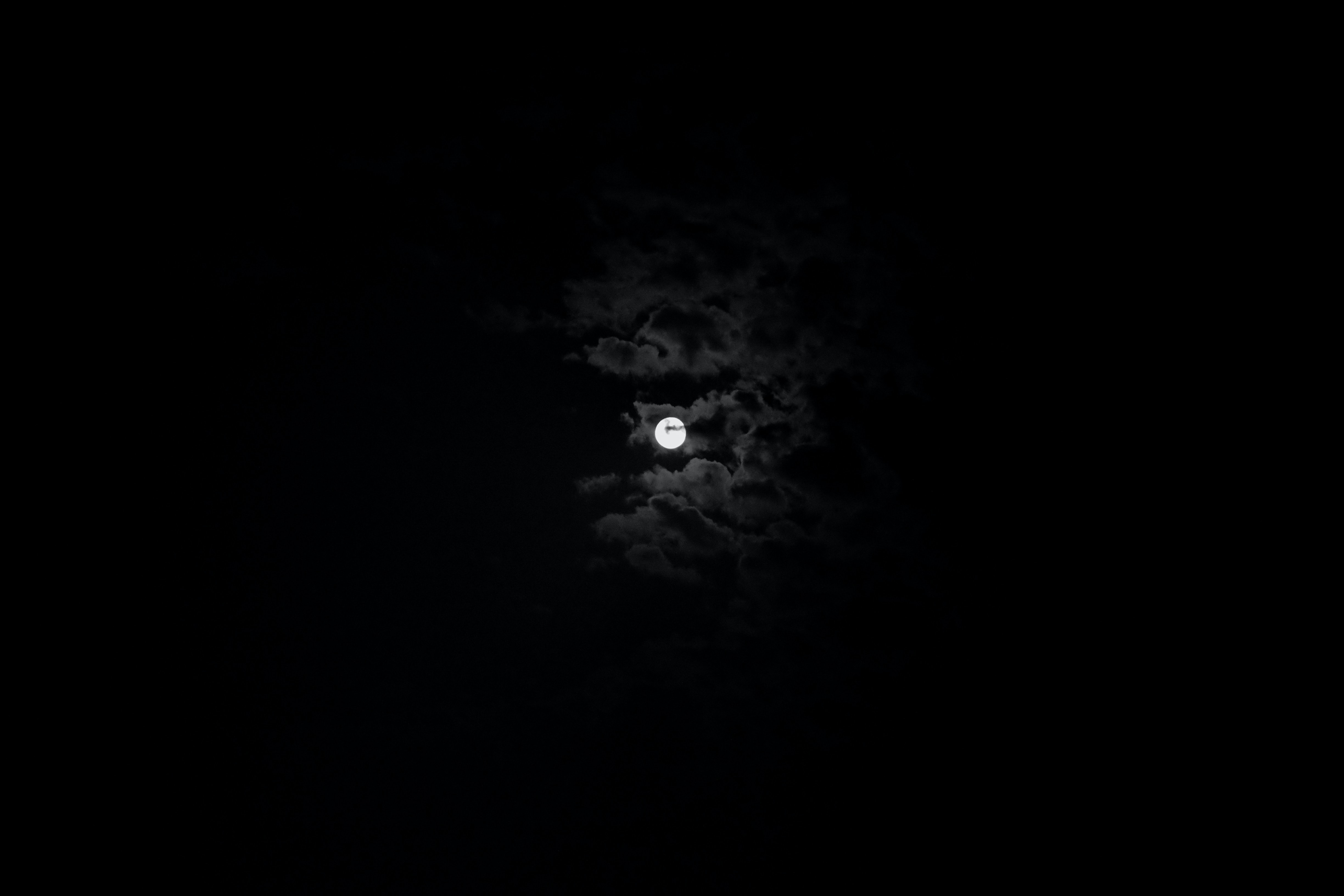 moon, black, black and white, sky, night, clouds 8K