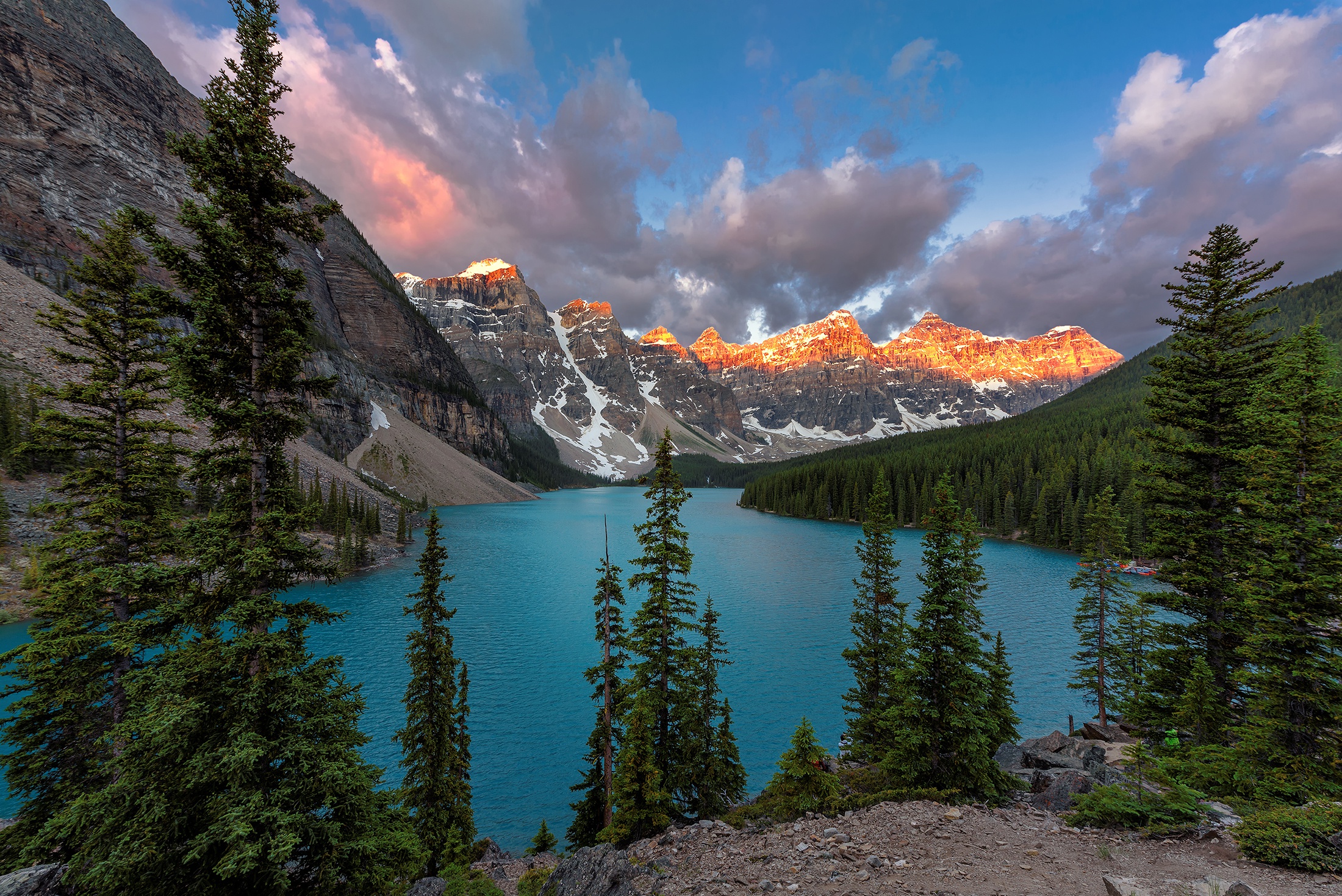 462105 Hintergrundbild herunterladen erde/natur, moränensee, kanada, see, gebirge, natur, seen - Bildschirmschoner und Bilder kostenlos