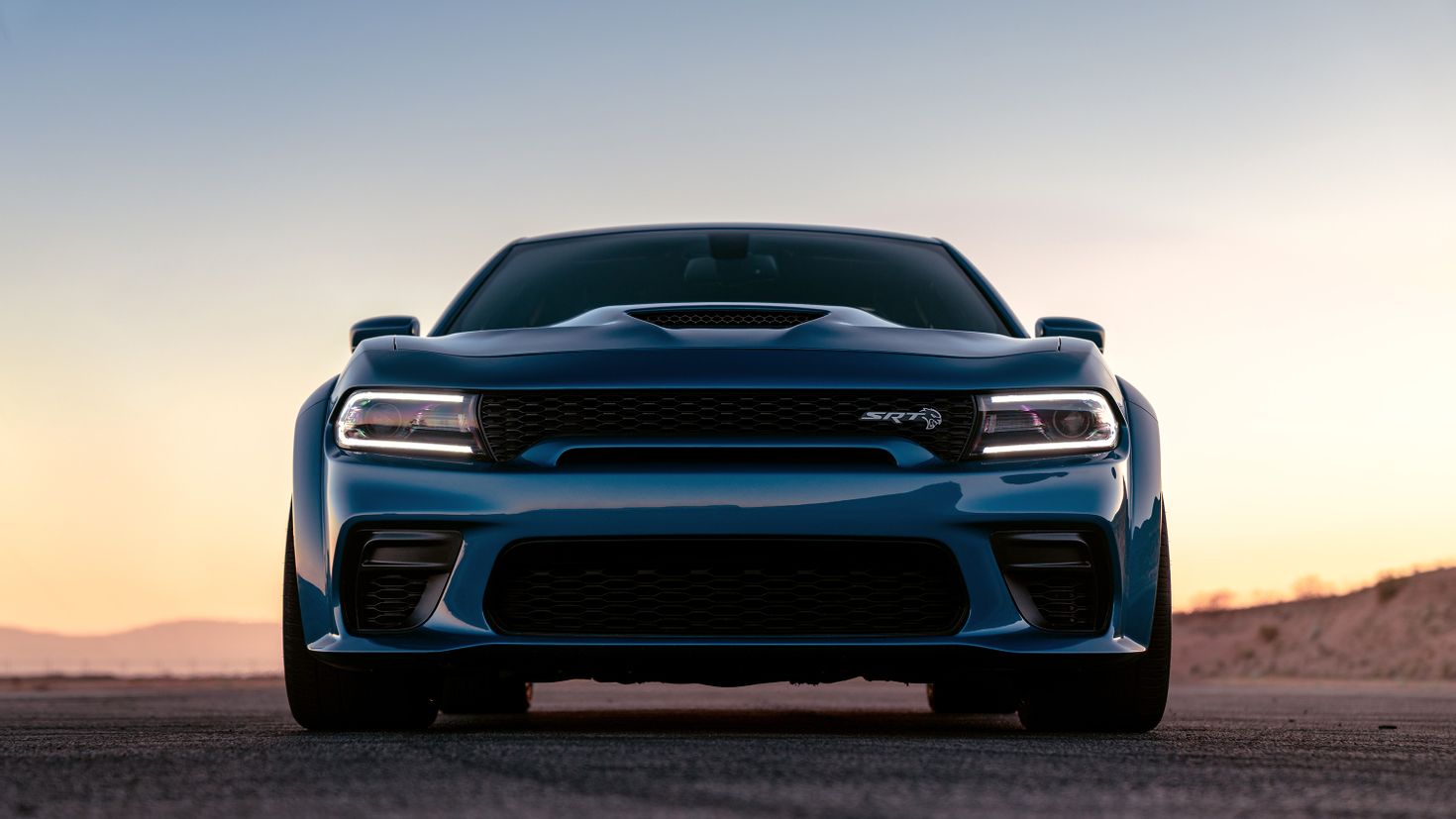 Dodge Charger 2020 зад