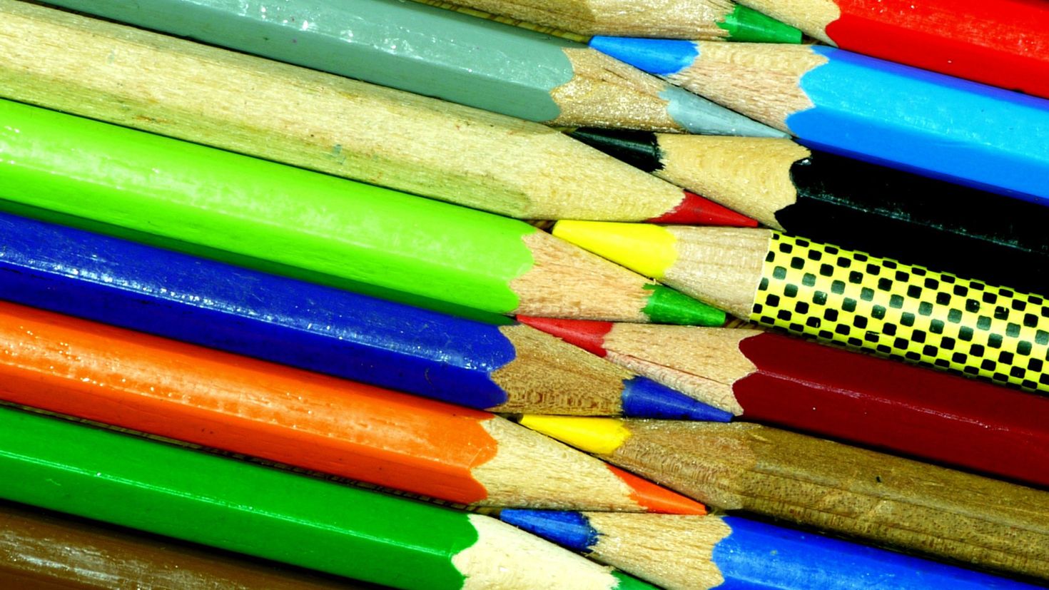 Цветные карандаши обои