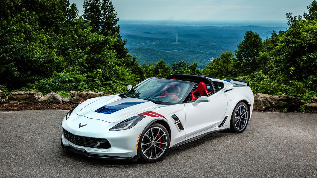 Chevrolet corvet. Chevrolet Corvette c7 Grand Sport. Chevrolet Corvette Stingray Grand Sport. Chevrolet Corvette Гранд спорт Convertible. Chevrolet Corvette белый.