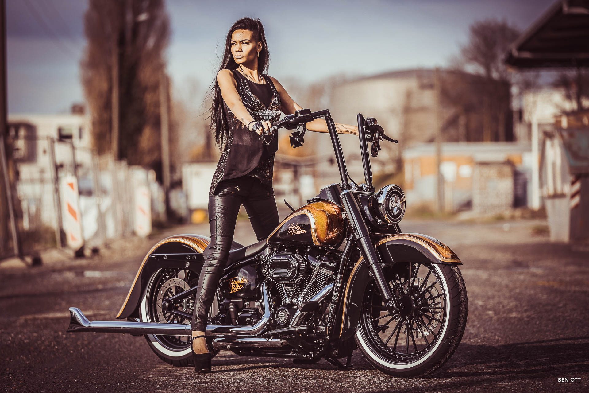 Harley Davidson РґРµРІСѓС€РєРё