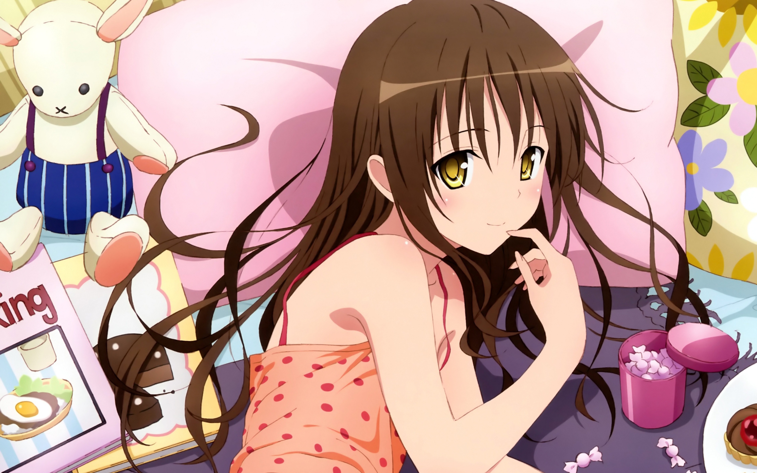 Mobile wallpaper anime, to love ru, bleached eyes, brown hair, long hair, mikan yuuki, pillow