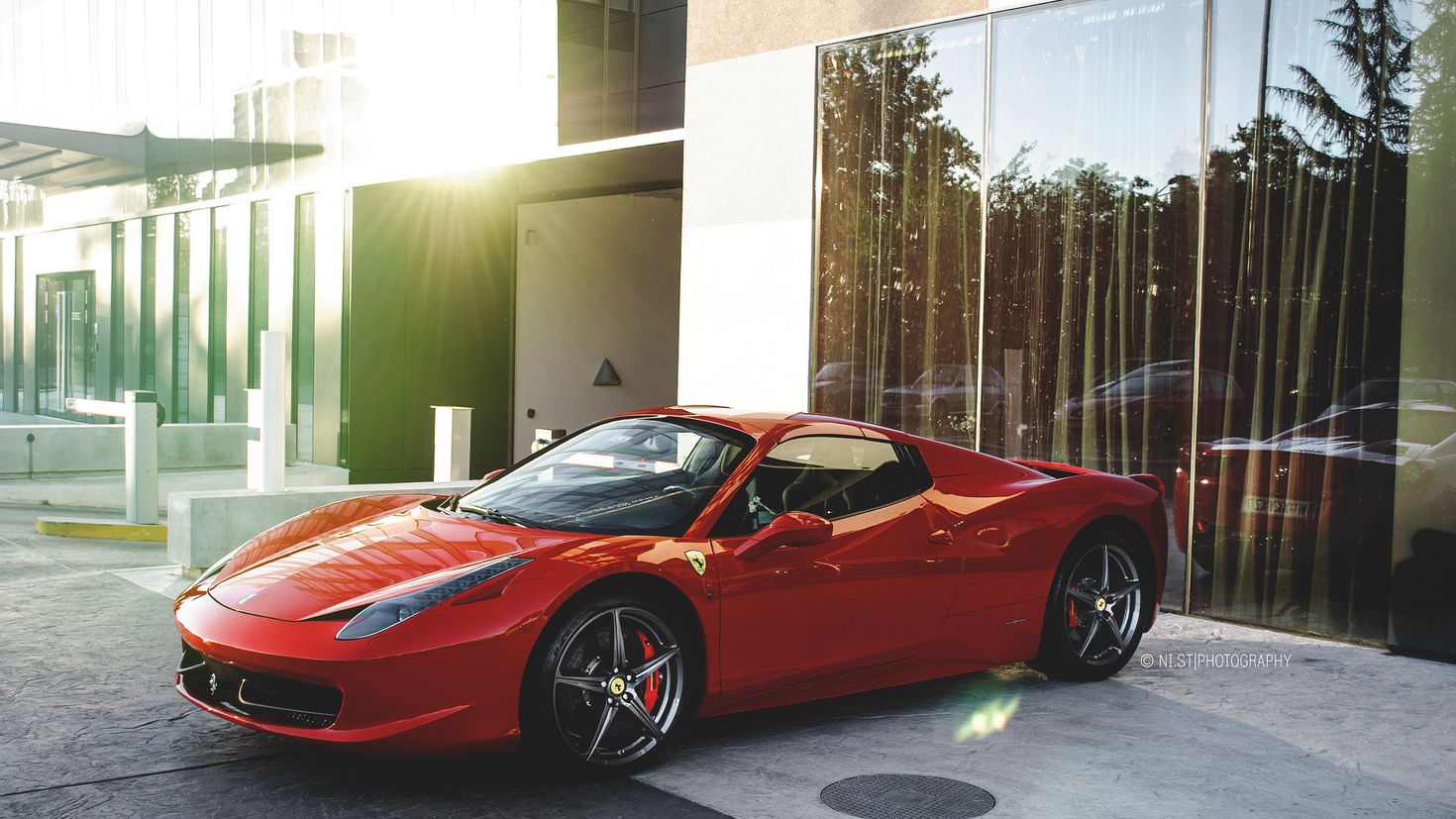 Ferrari 458 Italia сверху