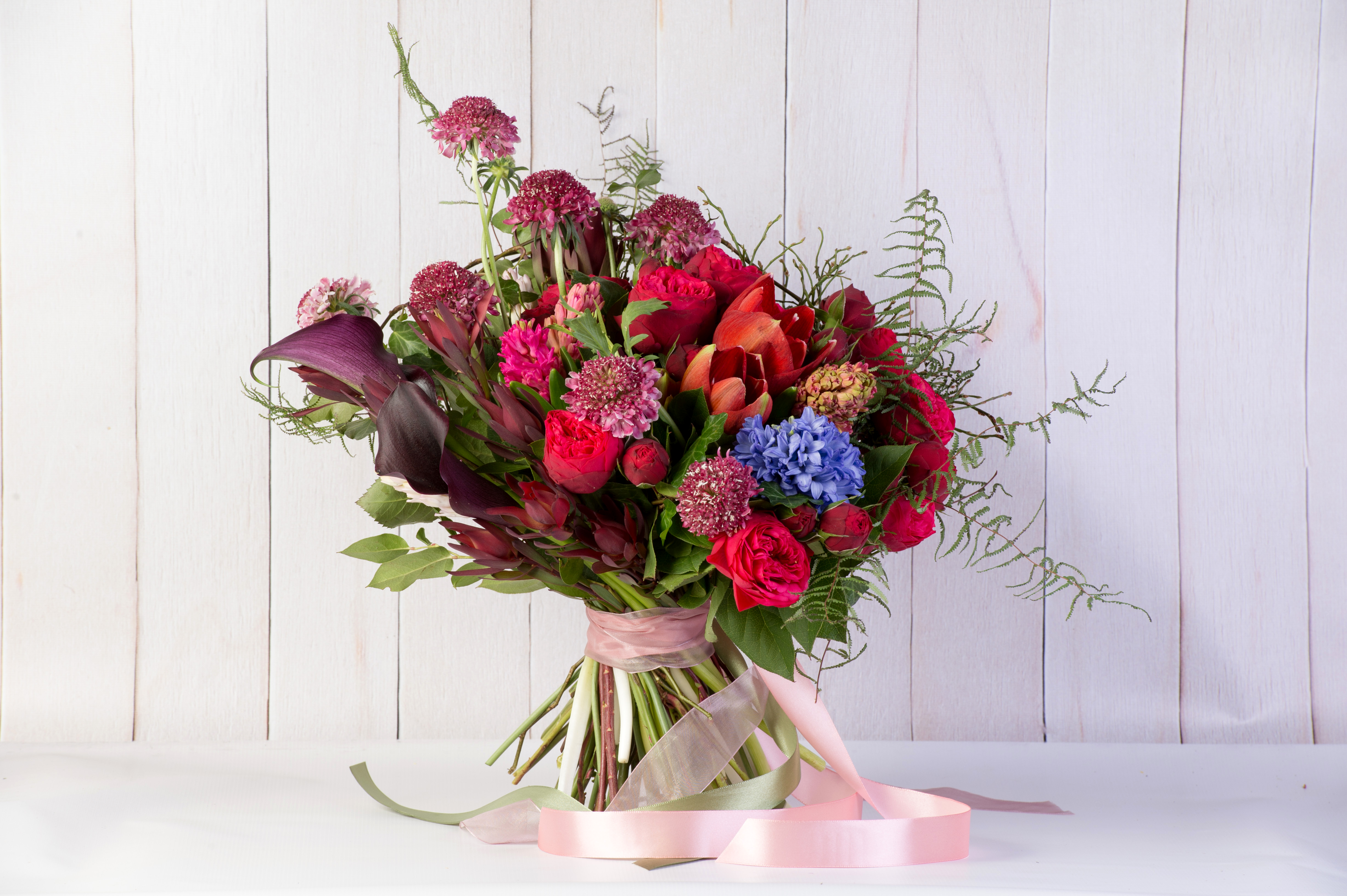 red flower, rose, bouquet, man made, flower, calla, hyacinth, ribbon, tulip cellphone