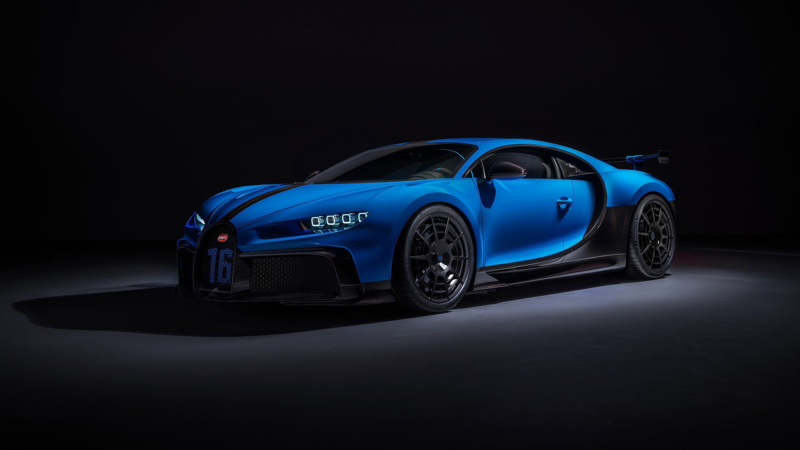 Гиперкар Bugatti Veyron