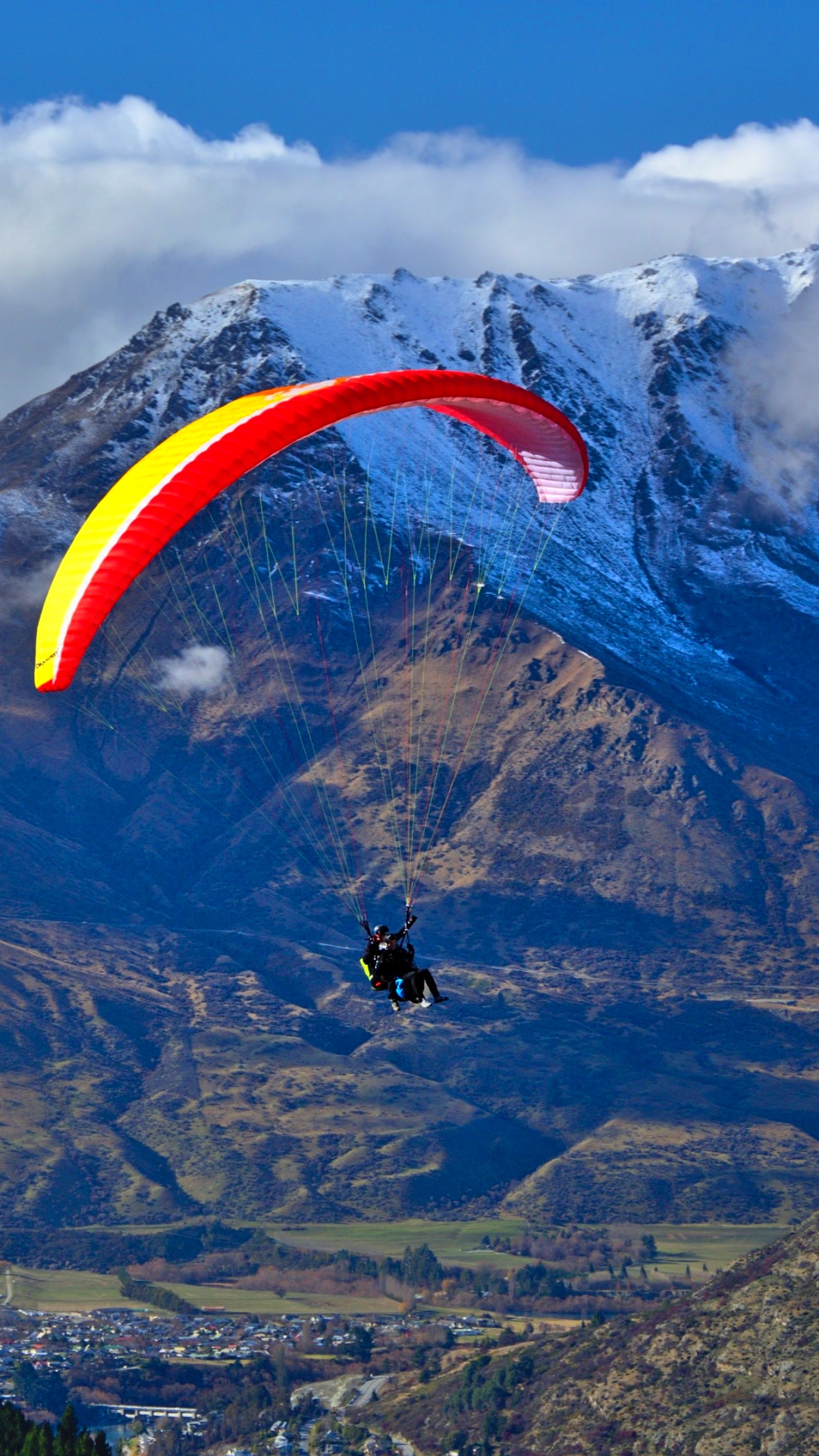 Paraglider iPhone wallpapers