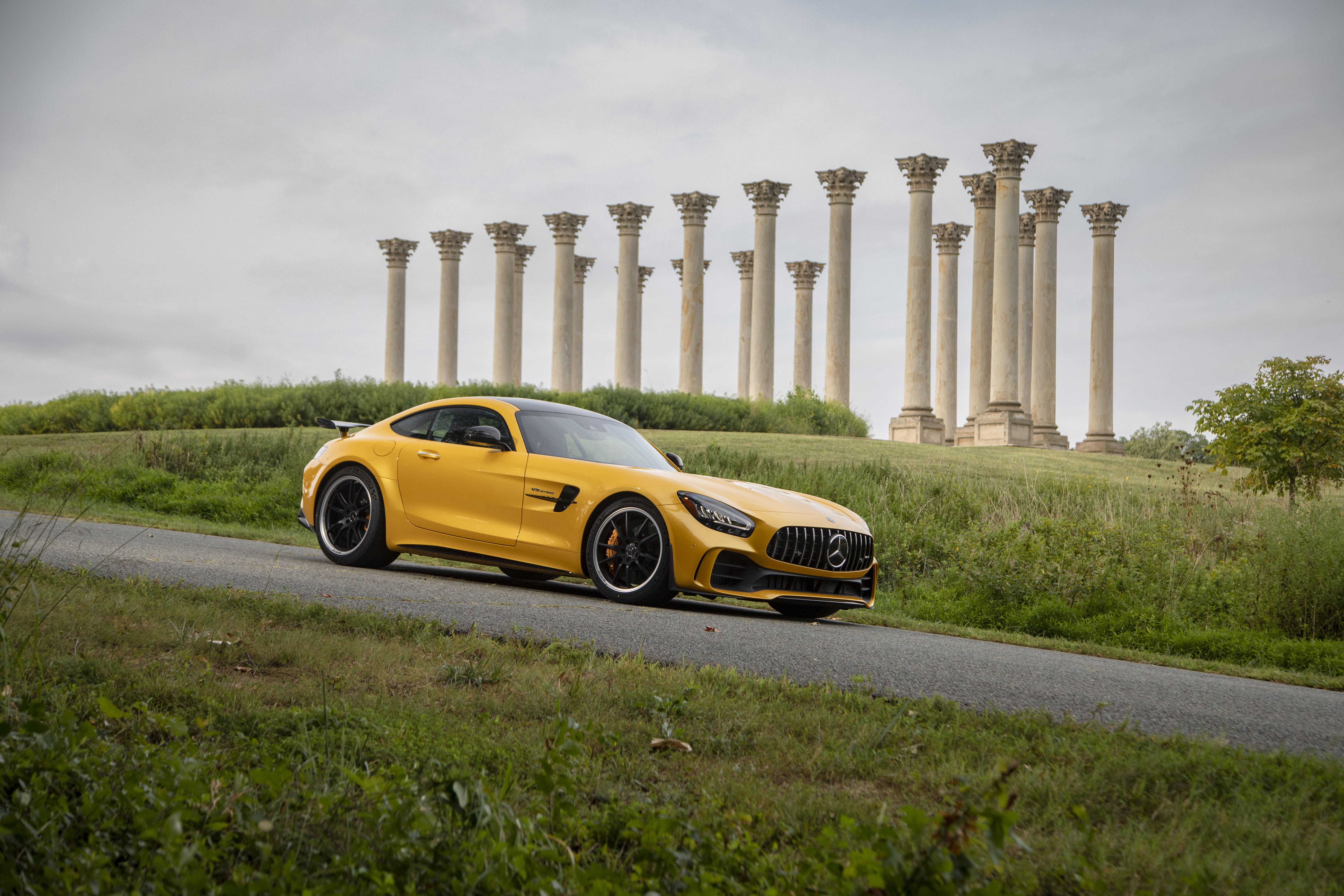 Mercedes AMG gt Yellow 4k