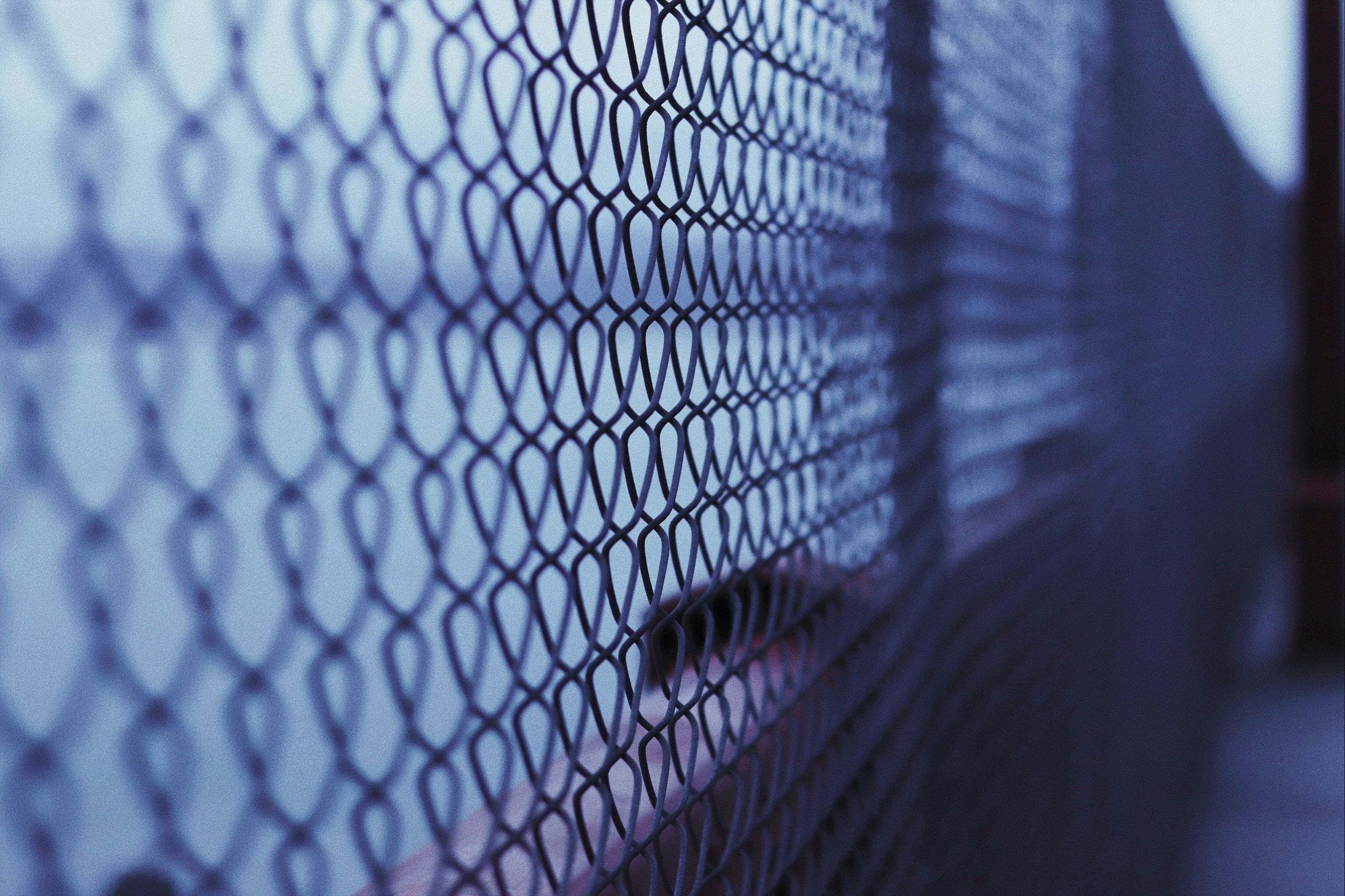 Download mobile wallpaper Enclosure, Cells, Miscellanea, Fence, Fencing, Miscellaneous, Grid, Cell, Metallic, Metal for free.