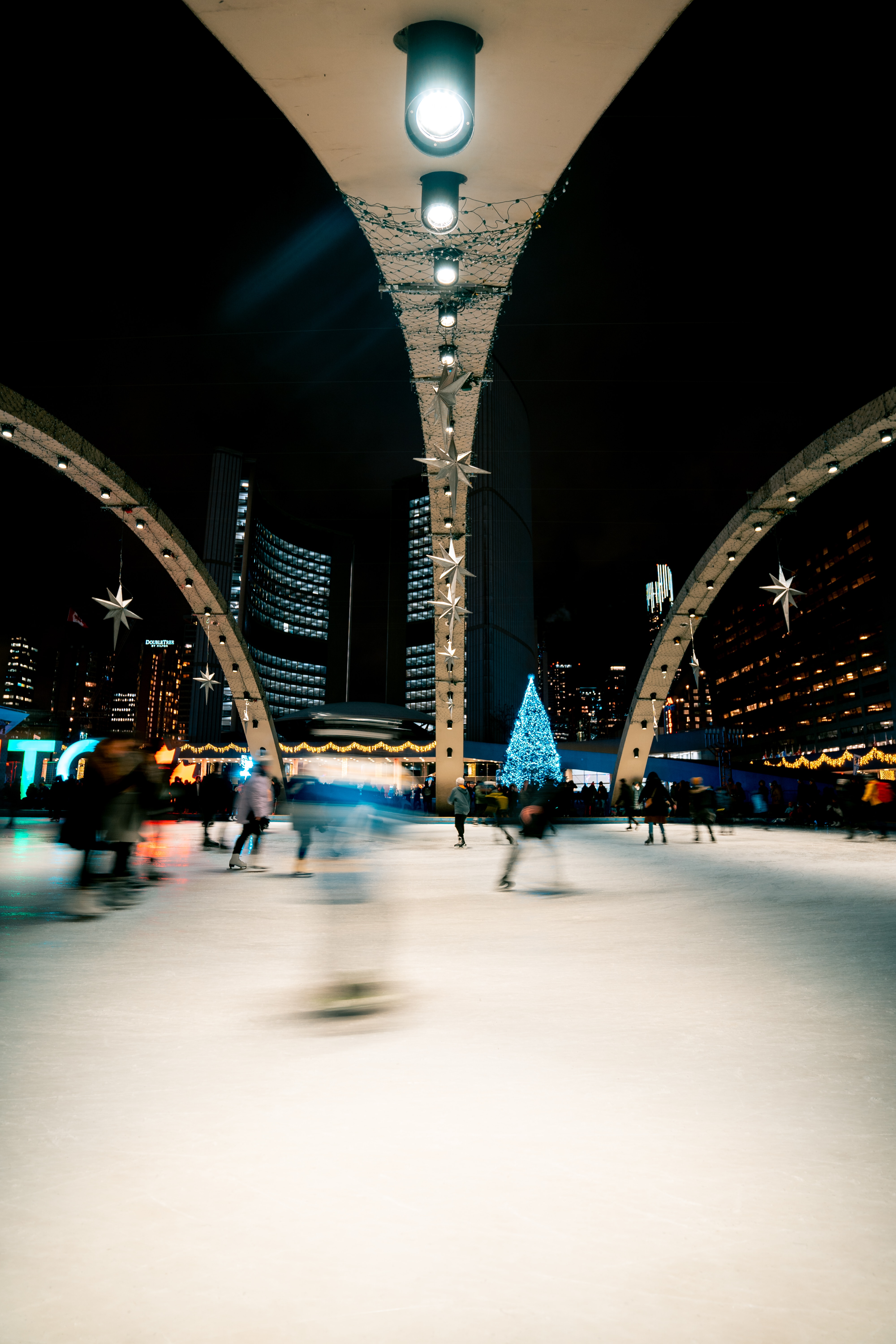 Free download wallpaper Miscellanea, Miscellaneous, Blur, Smooth, Long Exposure, Rink, People on your PC desktop