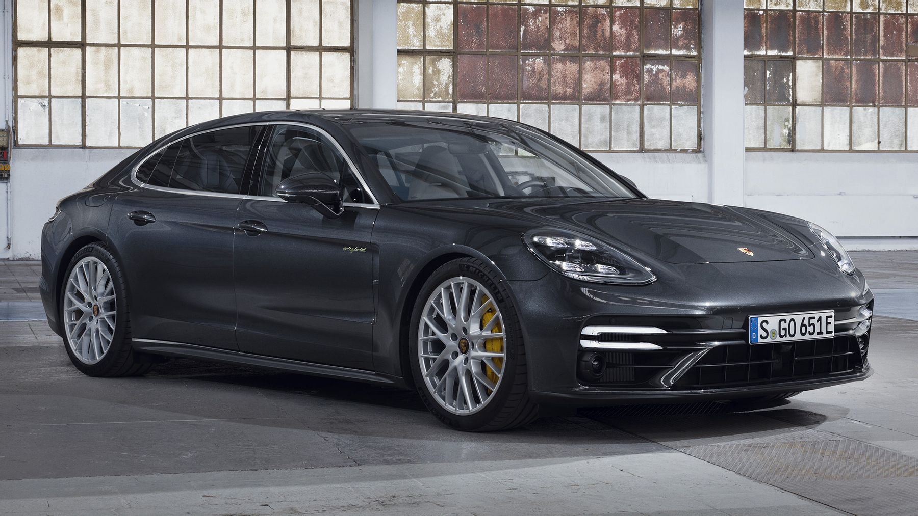 Porsche Panamera Turbo s e Hybrid Executive