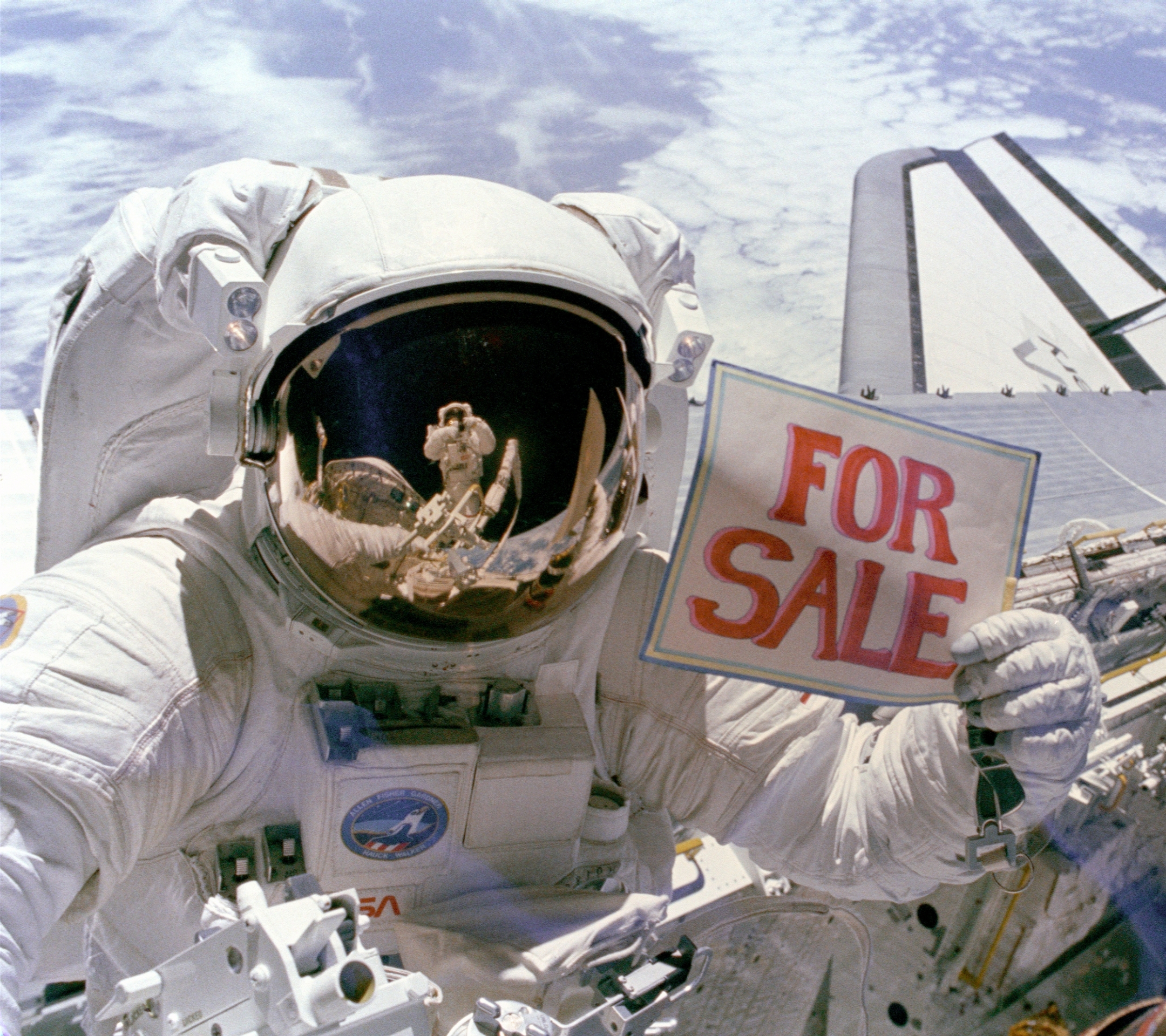 1218124 descargar imagen hecho por el hombre, nasa, satélite, espacio, astronauta: fondos de pantalla y protectores de pantalla gratis