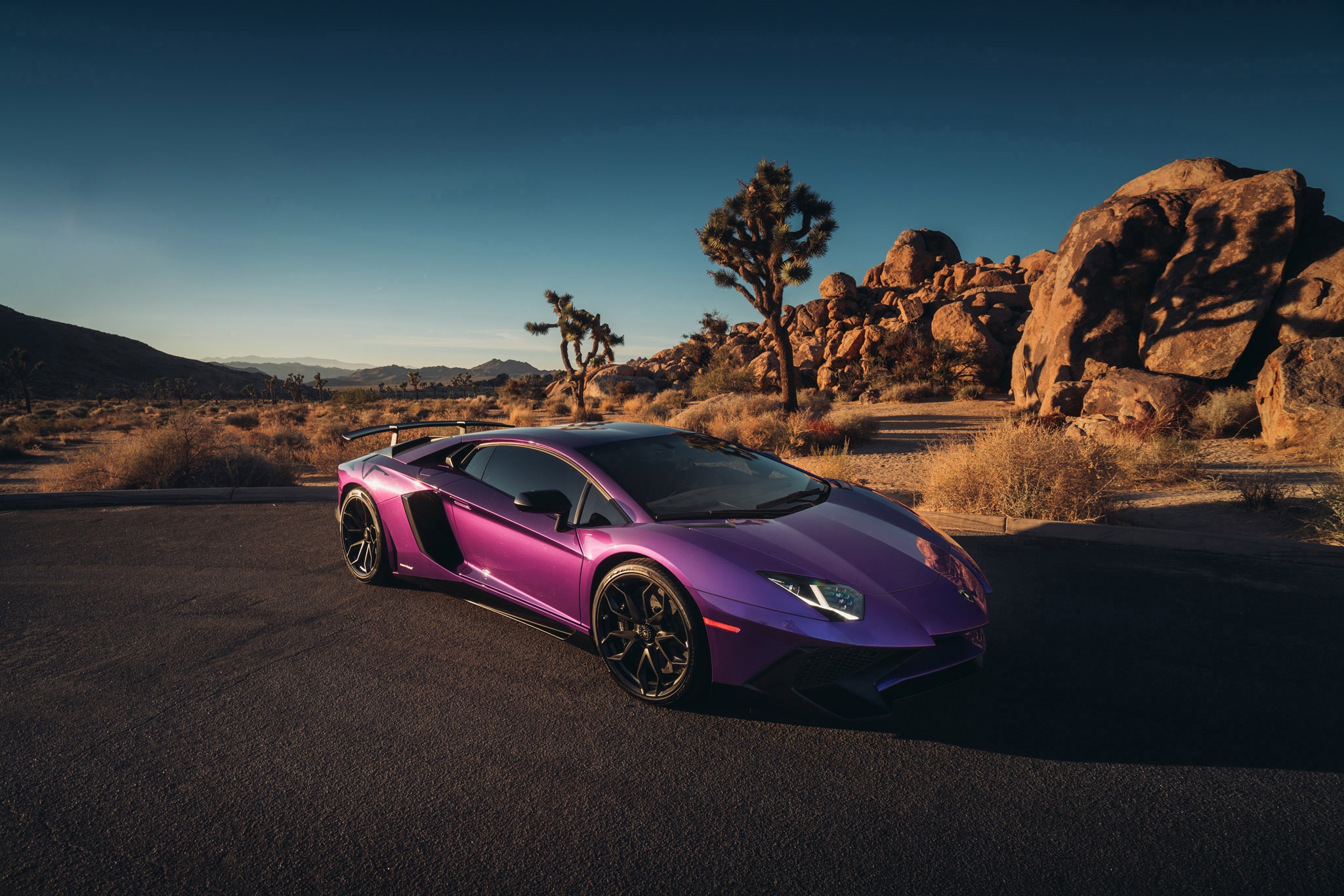 Фиолетовая машина на обои. Lamborghini Aventador Purple. Lamborghini Aventador SV 2017. Lamborghini Aventador 4k.