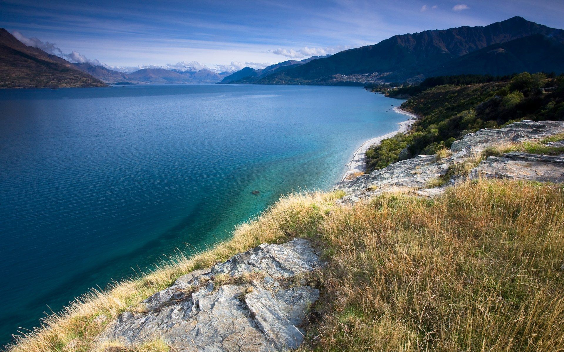 Удивительная красота реки озера или моря. Голубое озеро новая Зеландия. Озеро Хавеа новая Зеландия. Таупо (озеро). Ла Дюранс озеро.