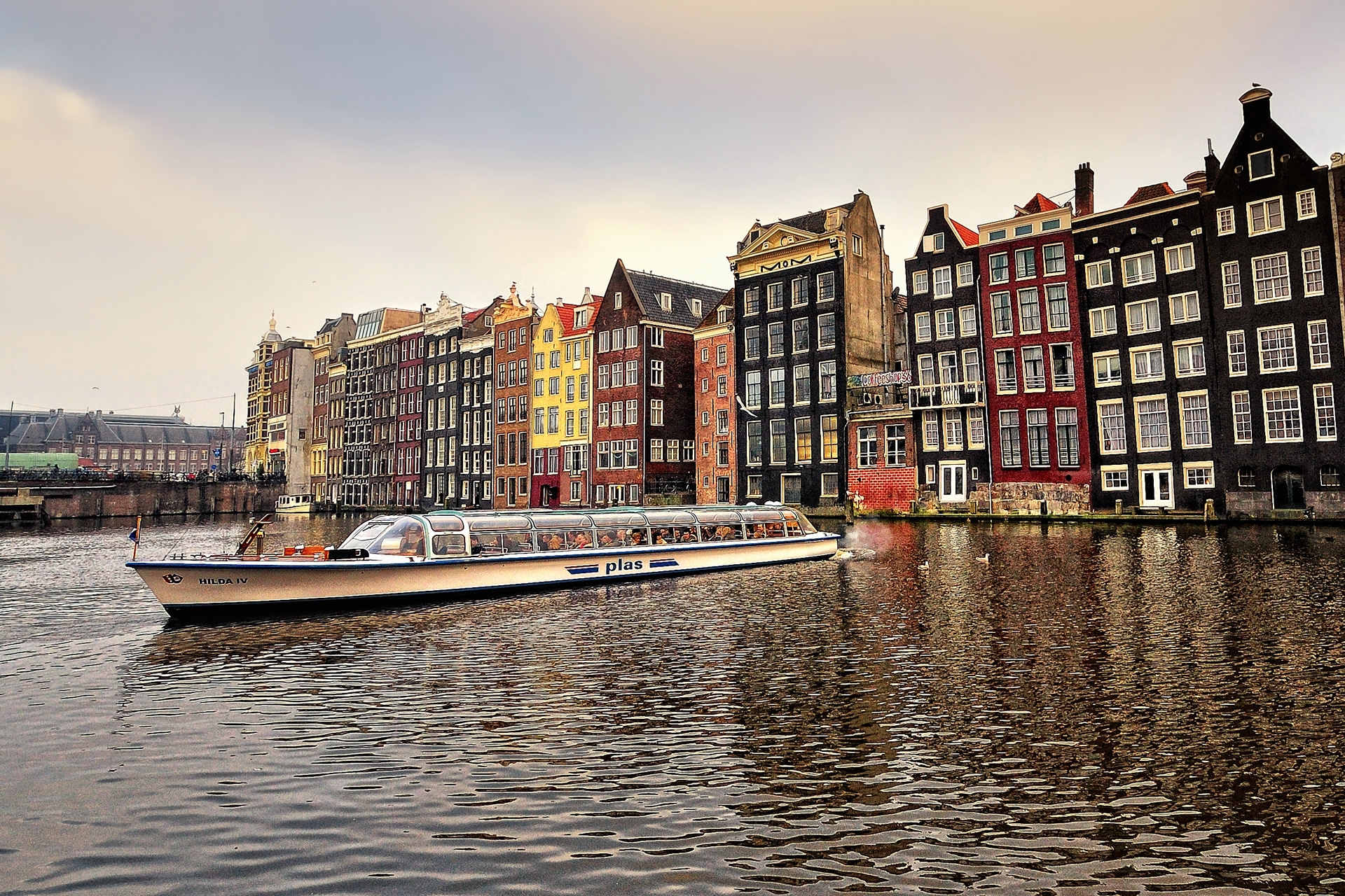 72609 скачать картинку города, река, город, здания, нидерланды, амстердам, столица - обои и заставки бесплатно