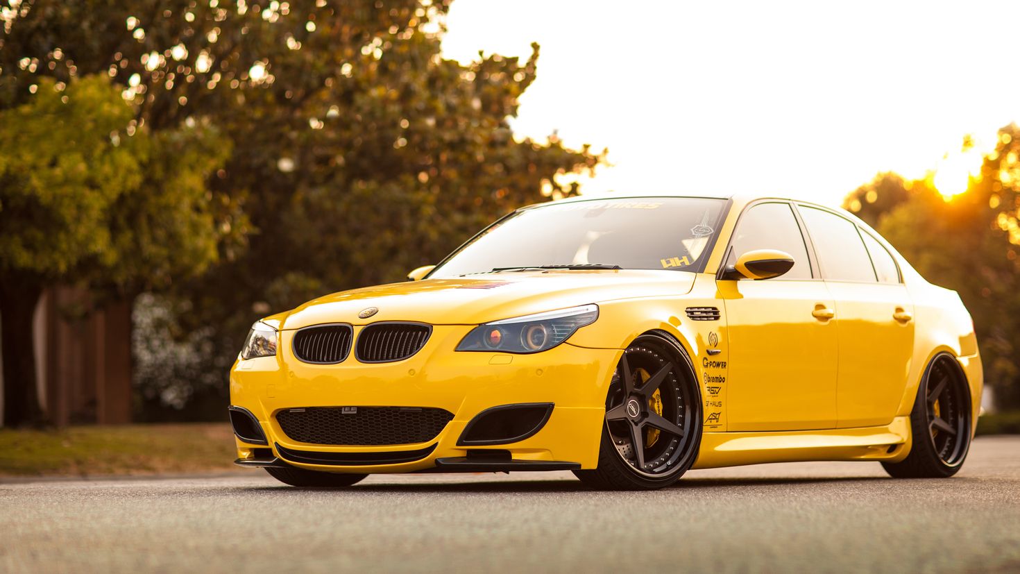 Желтый е. BMW m5 e60. BMW m5 e60 Yellow. BMW m5 Yellow. BMW e60 Yellow.