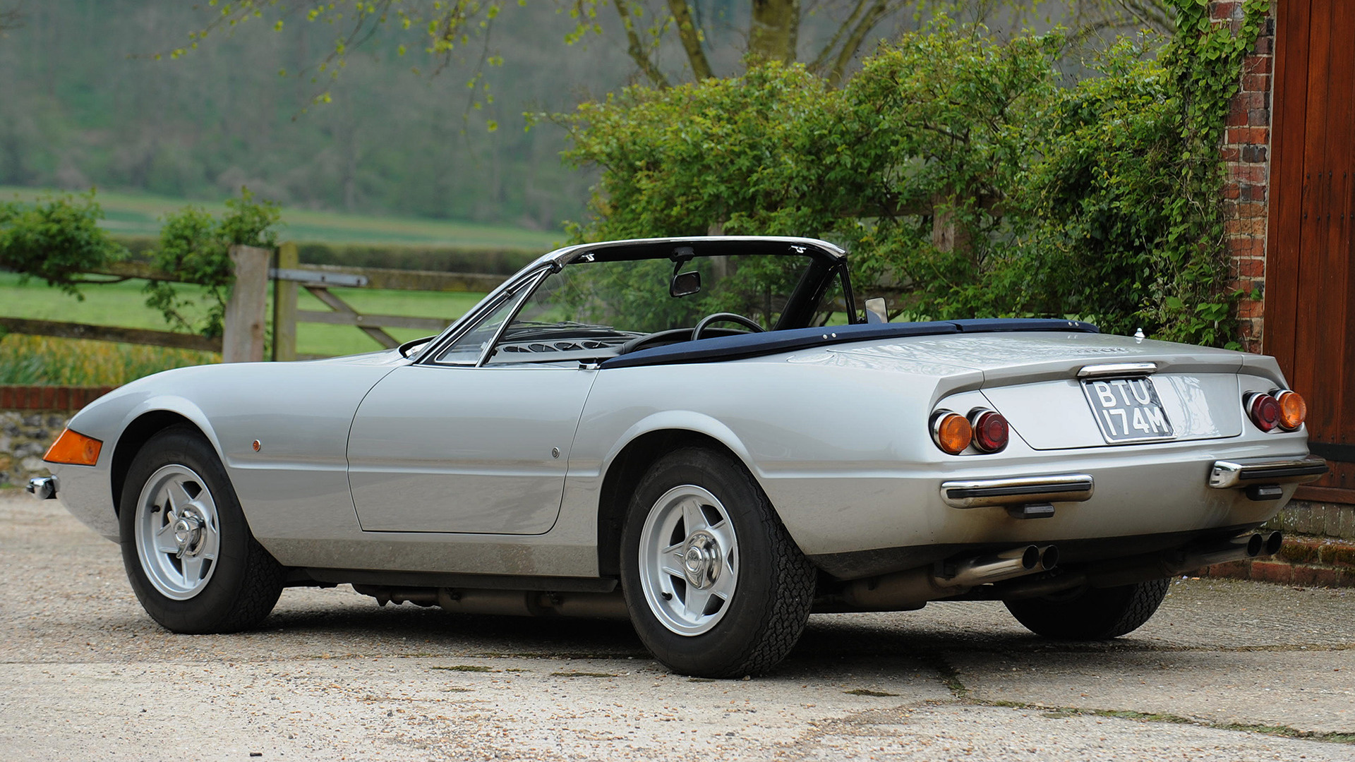 Ferrari 365 GTB 4 Spyder