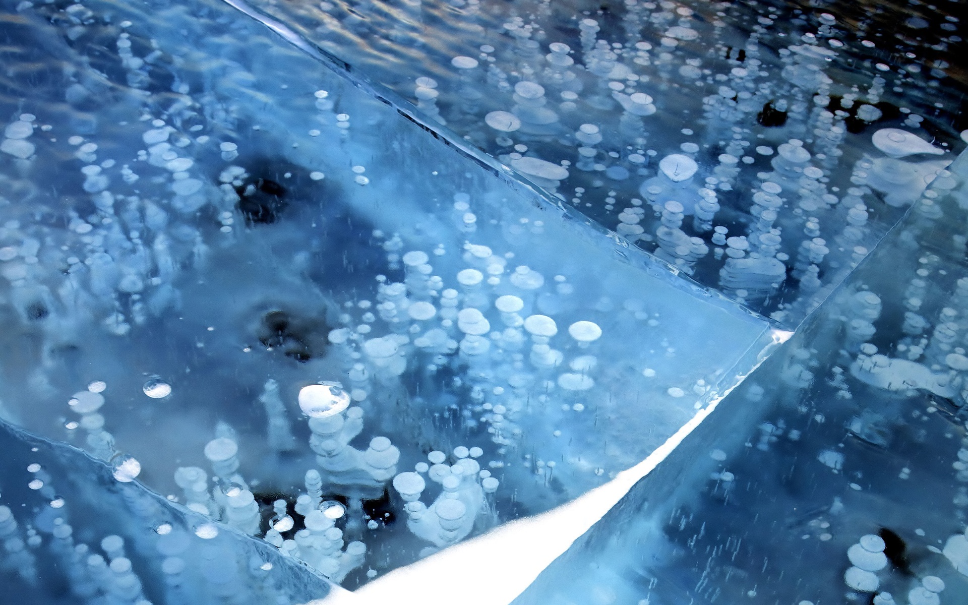 Пузырьки воздуха во льду