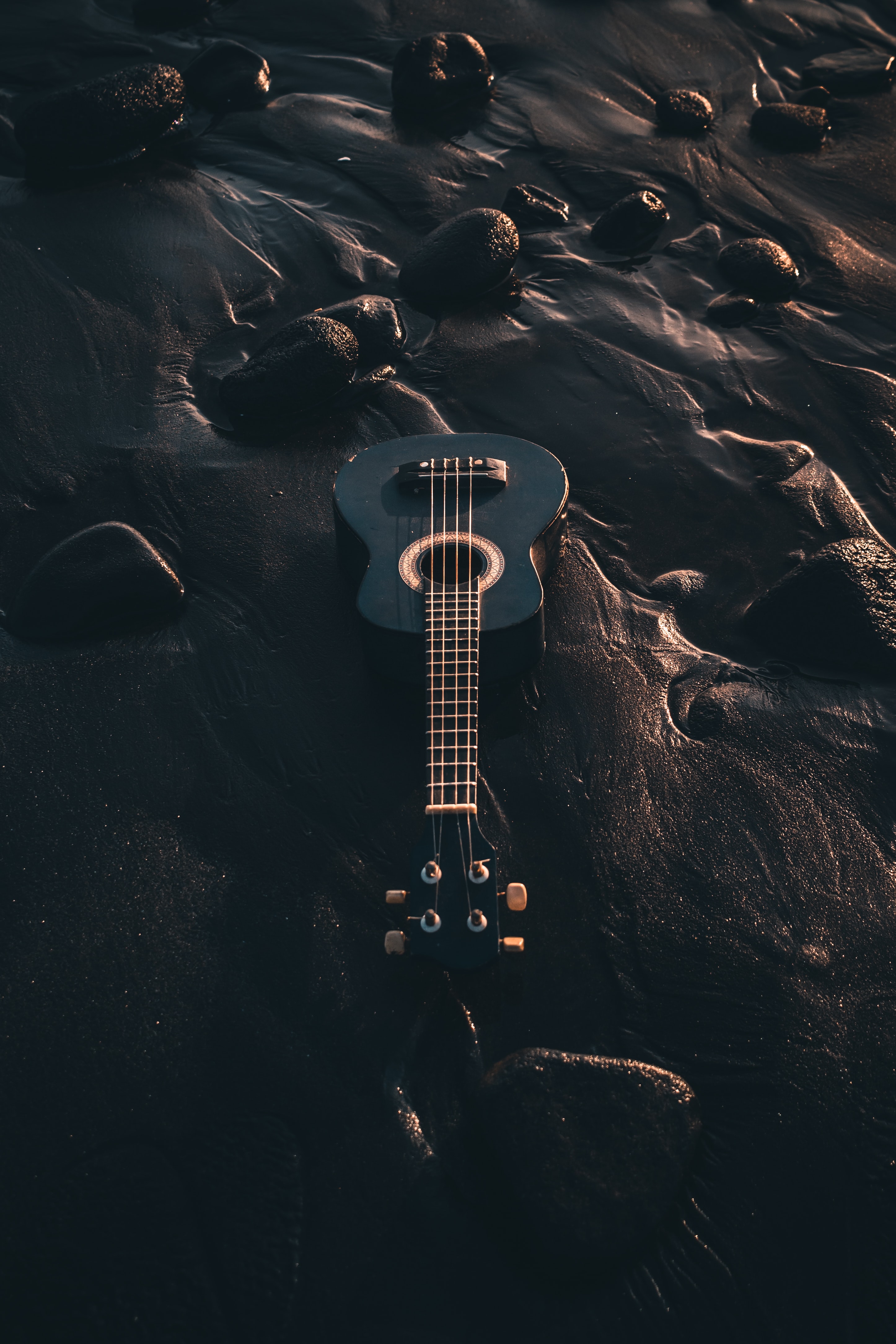 guitar, music, musical instrument, black, ukulele, beach QHD