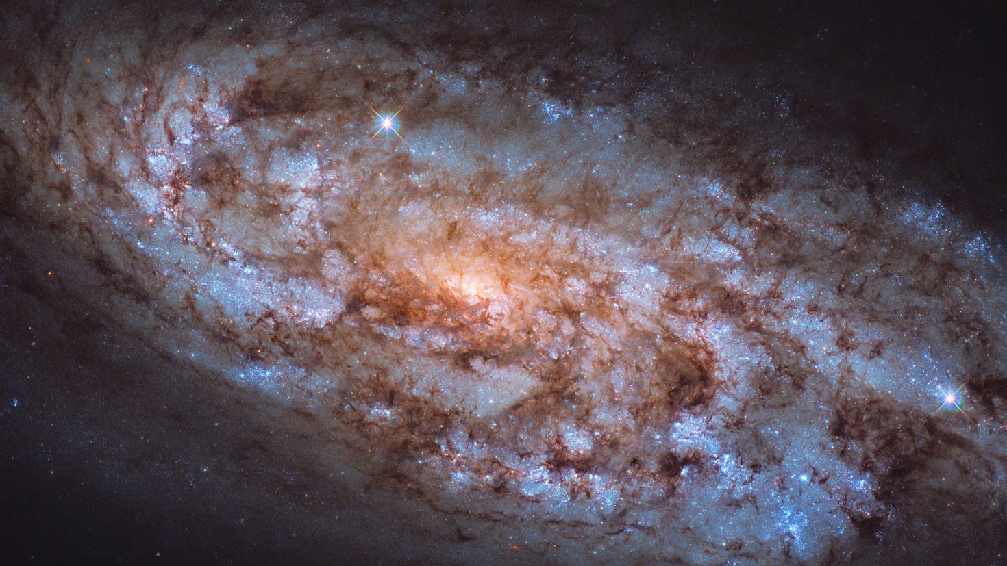 Спиральная Галактика NGC 1792