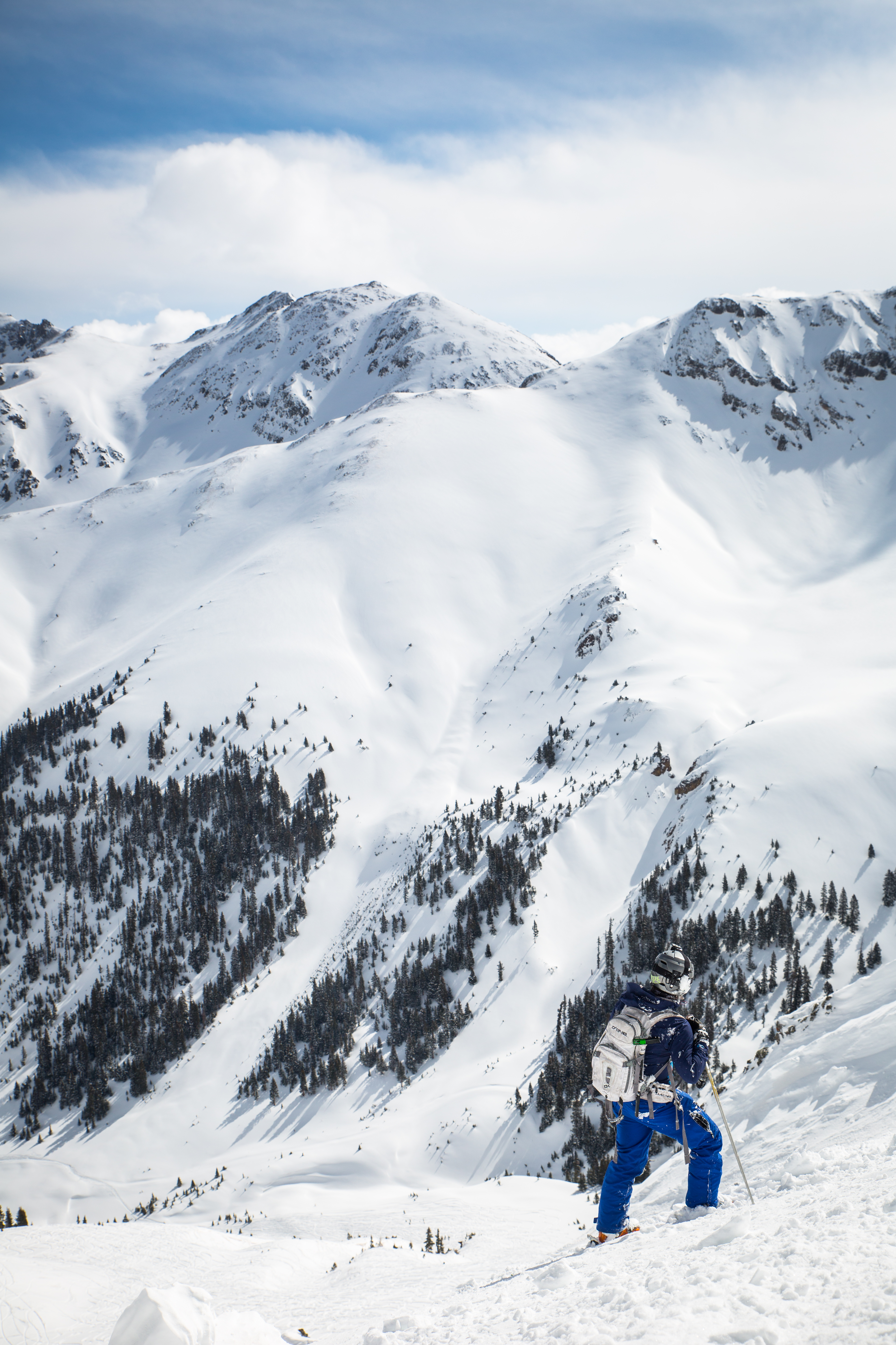 Descarga gratis la imagen Invierno, Montañas, Vértice, Arriba, Esquiador, Nieve, Deportes en el escritorio de tu PC