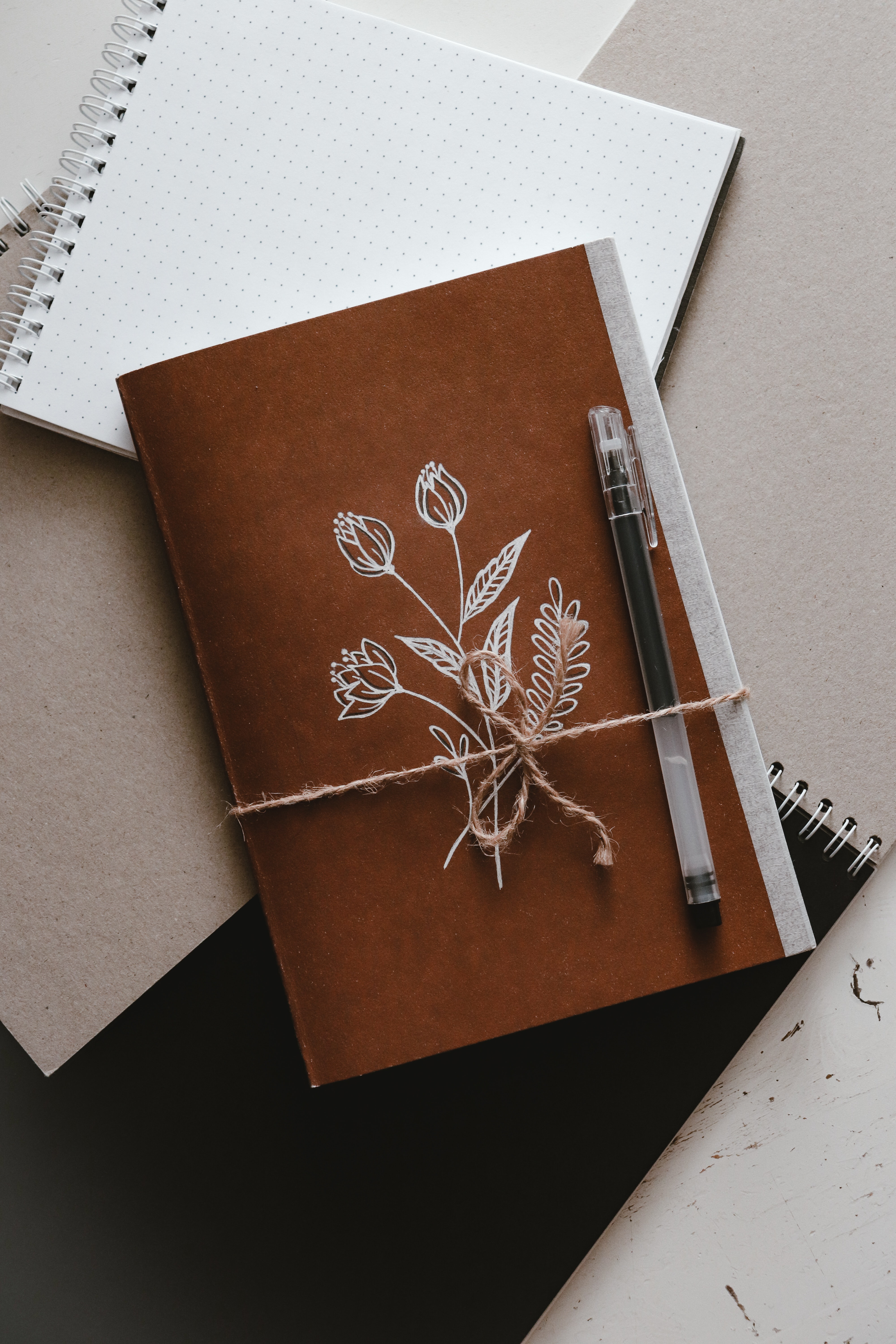 pen, paper, notepad, flowers, miscellanea, miscellaneous, notebook Full HD