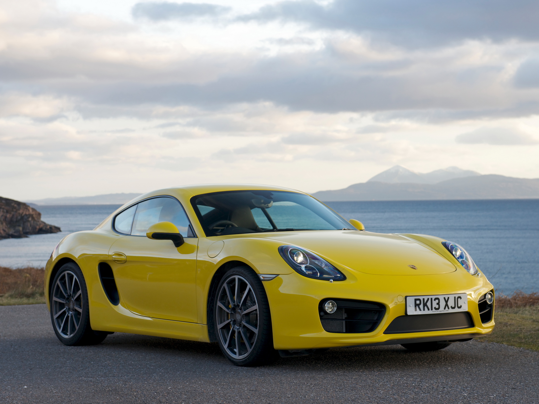 HD Porsche Cayman S Android Images