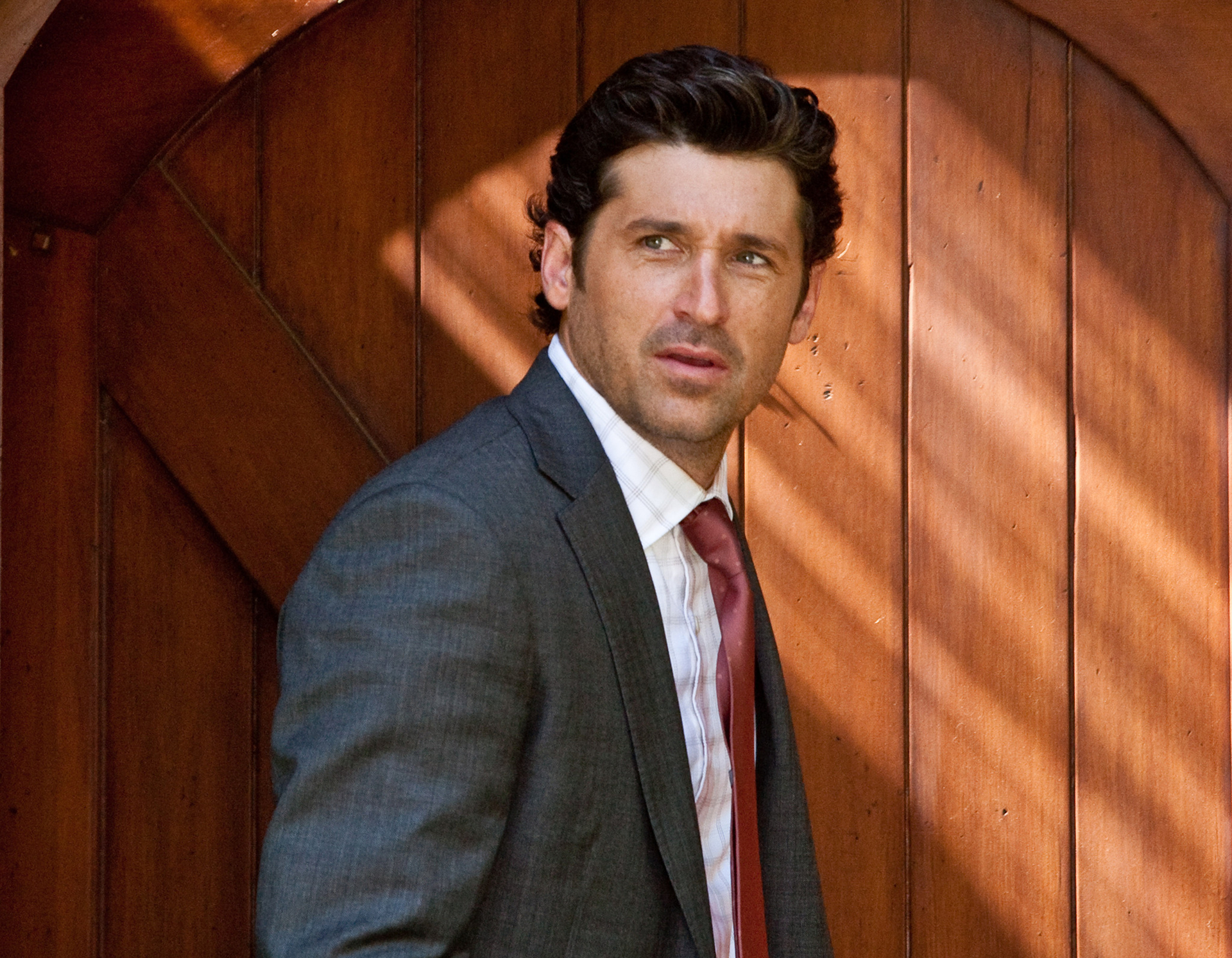 PATRICK DEMPSEY in THE TRUTH ABOUT THE HARRY QUEBERT AFFAIR (2018). Credit:  METRO-GOLDWYN-MAYER / Album Stock Photo - Alamy