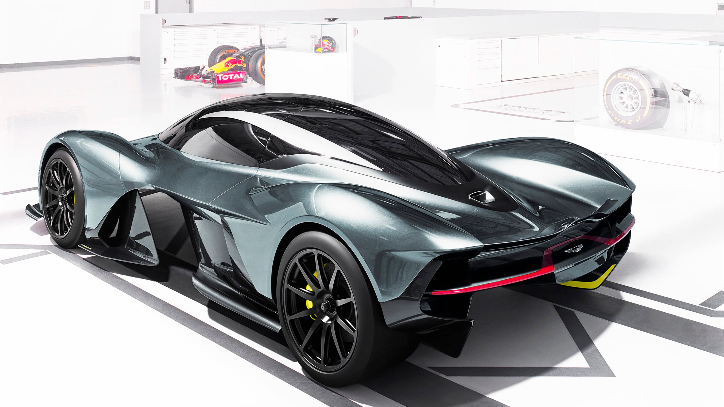 Aston Martin Valkyrie am RB 001