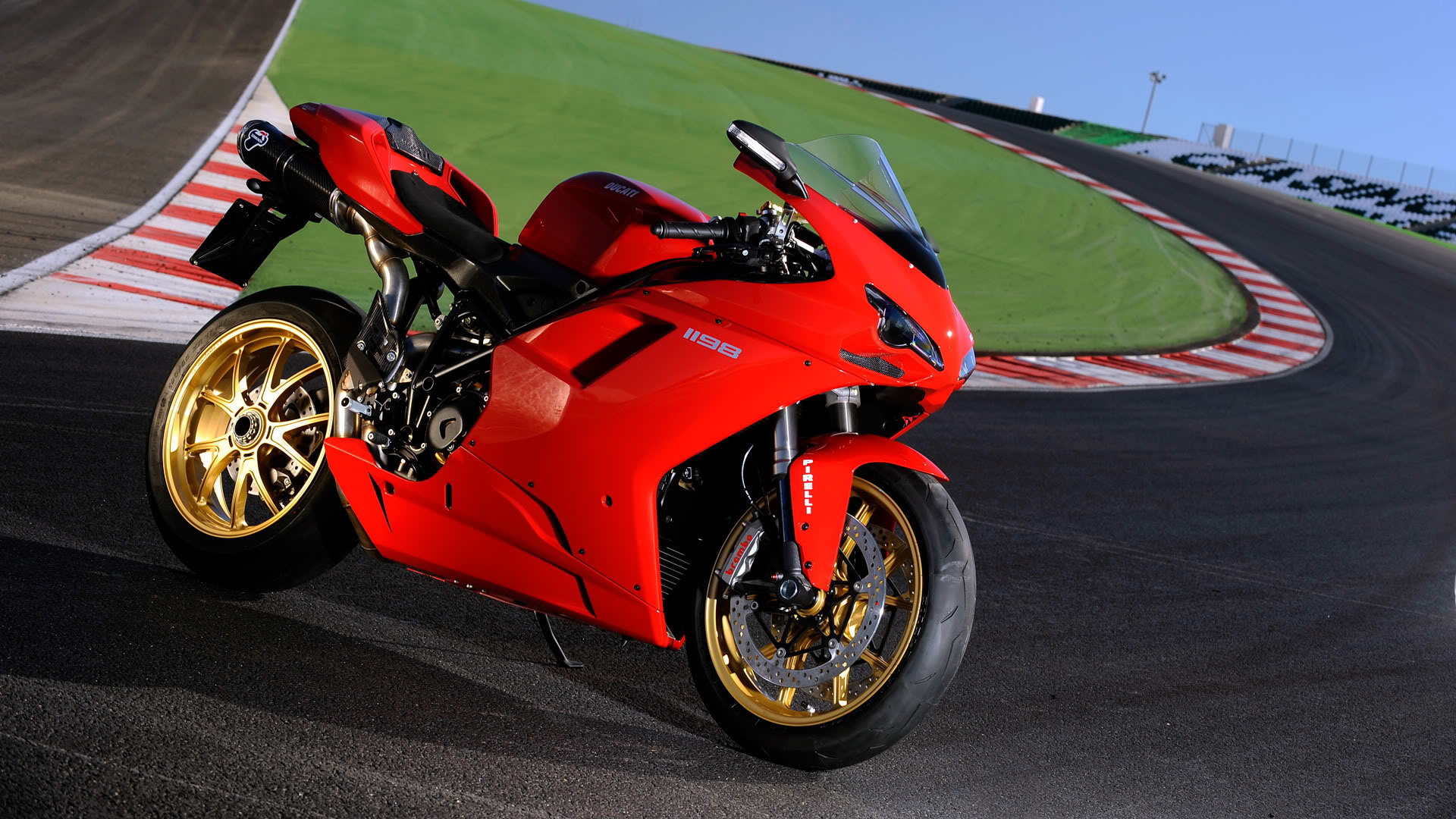 HQ Ducati 1198 Background Images
