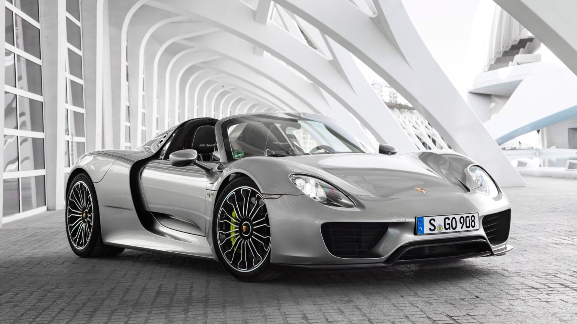 Порше 918