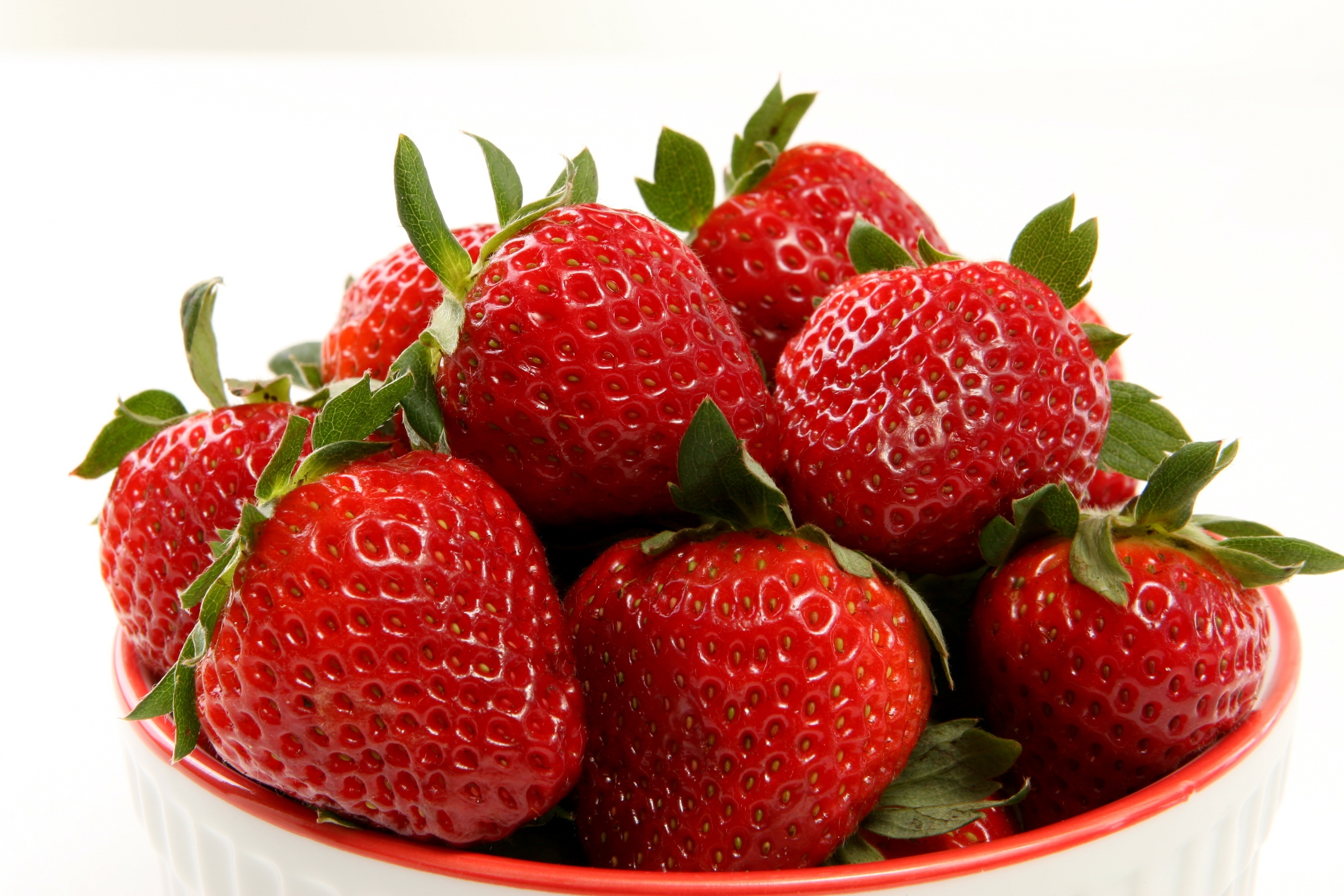 Download mobile wallpaper Plate, Food, Sweet, Strawberry for free.