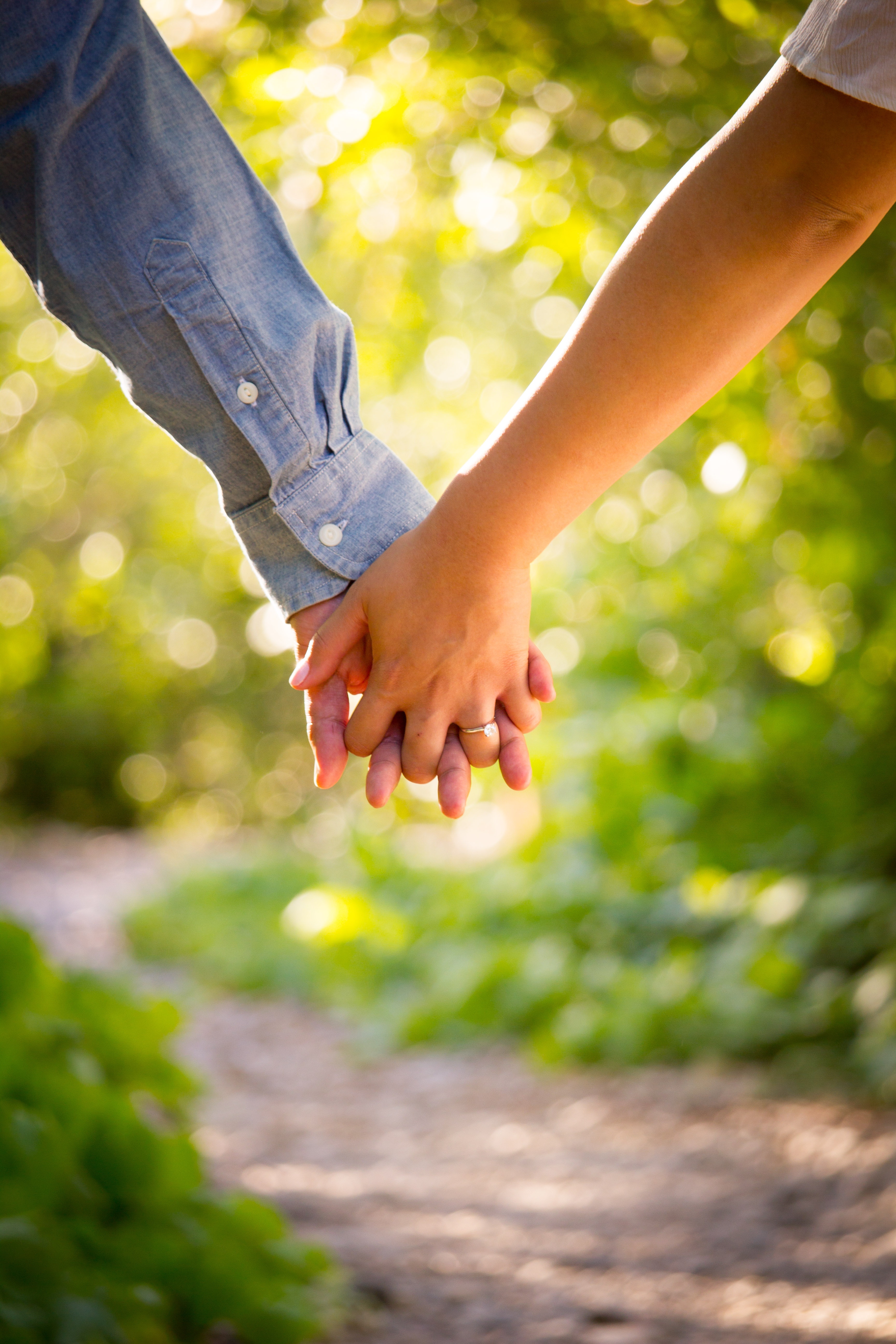 Download mobile wallpaper Glare, Pair, Hands, Couple, Romance, Love for free.